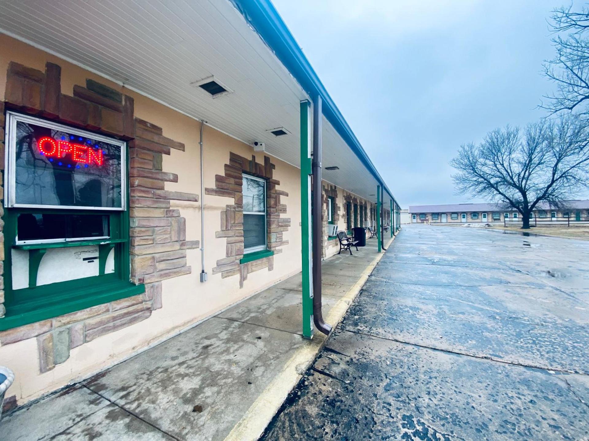 Hillcrest Motel photo 6
