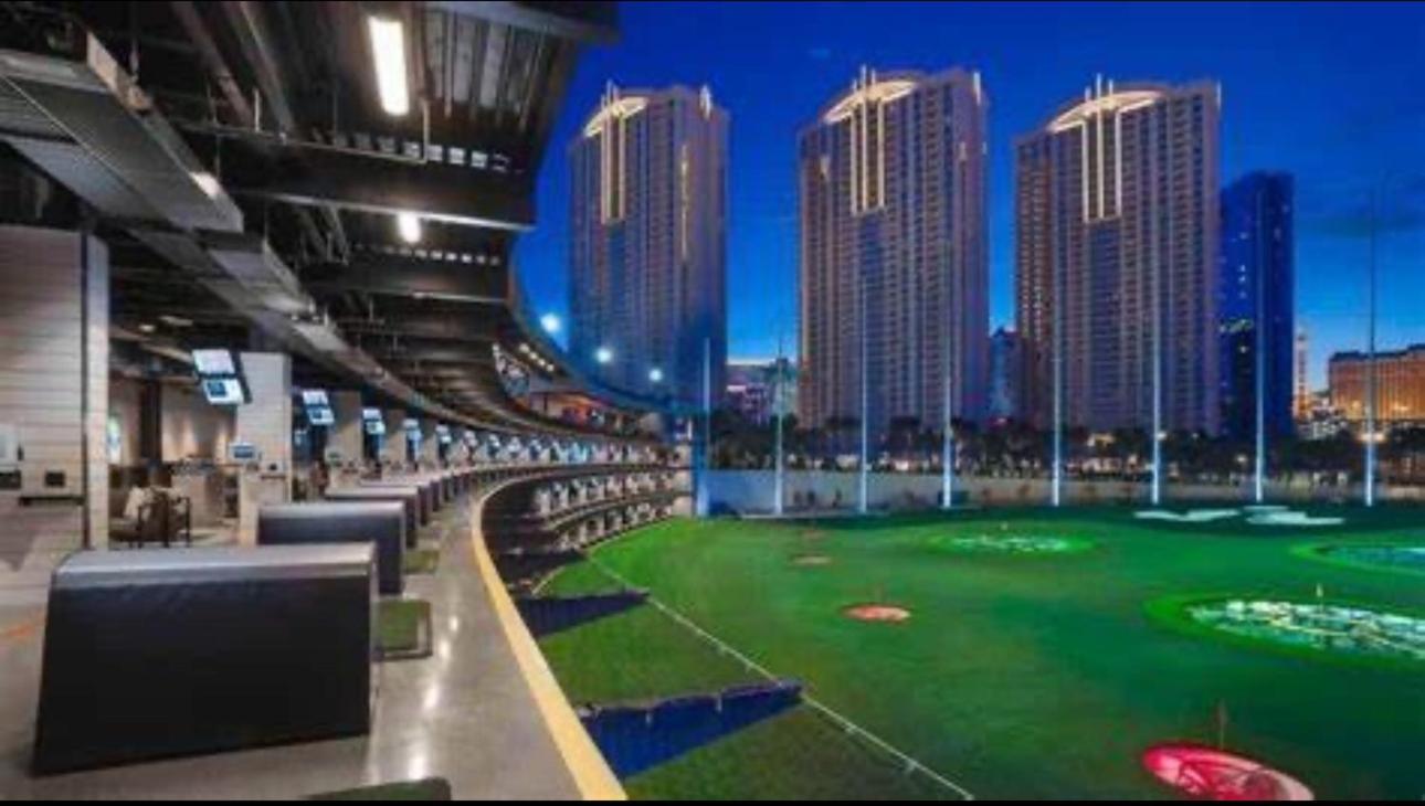 Signature MGM Suite with Strip and Sphere View photo 40