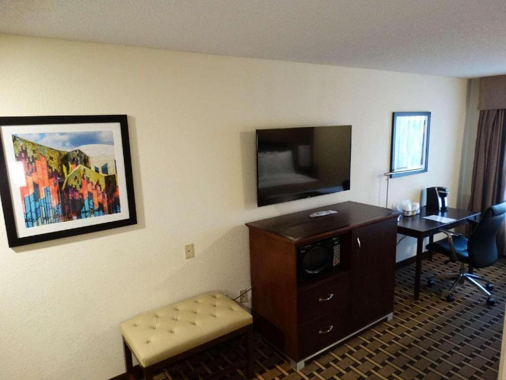 Overland Park Hotel photo 4