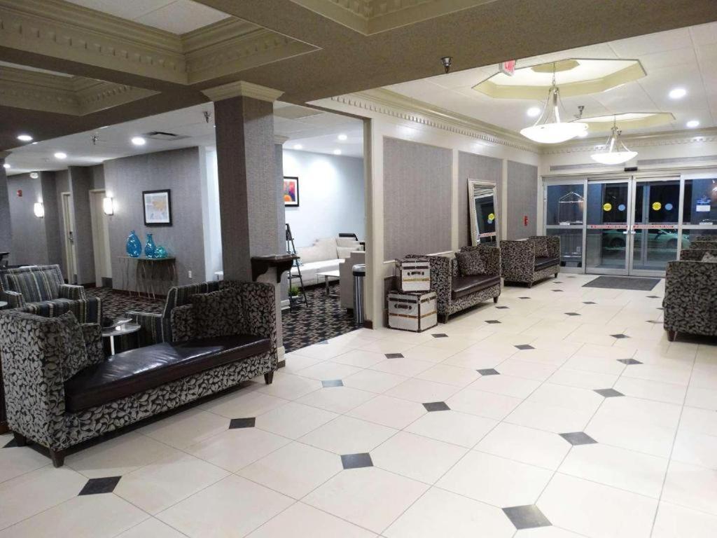 Overland Park Hotel photo 2