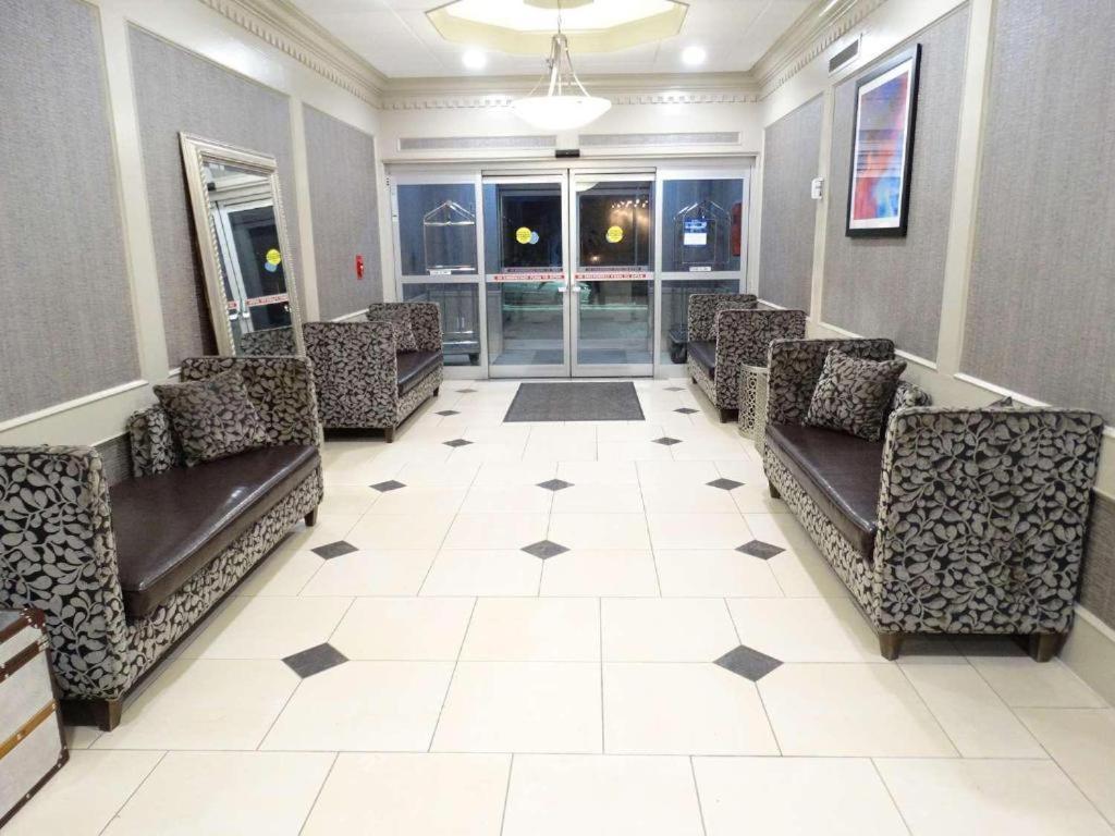 Overland Park Hotel photo 3
