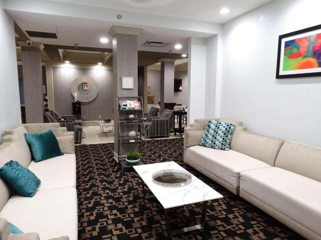 Overland Park Hotel photo 9