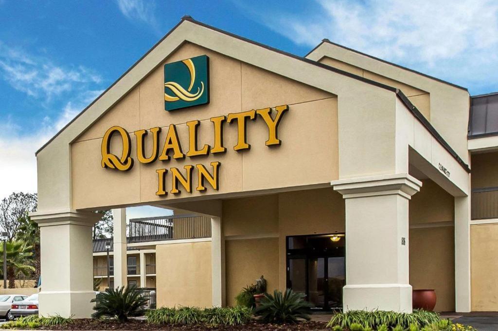 Quality Inn at Albany Mall photo 1