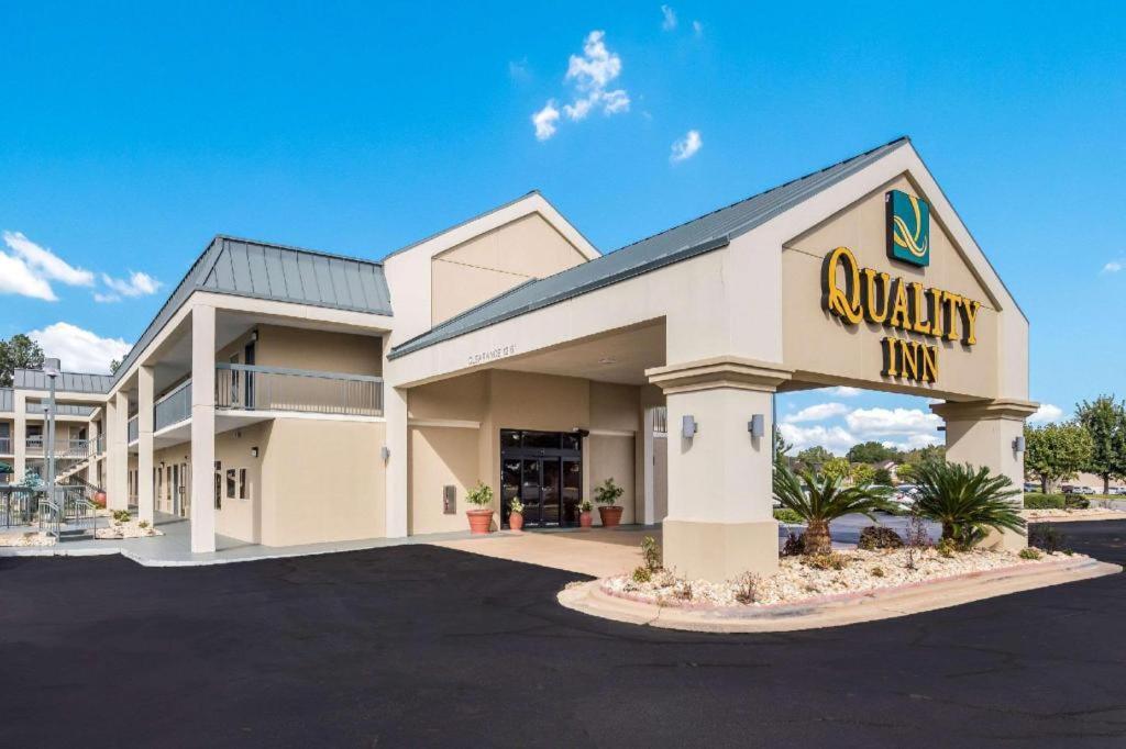 Quality Inn at Albany Mall photo 17