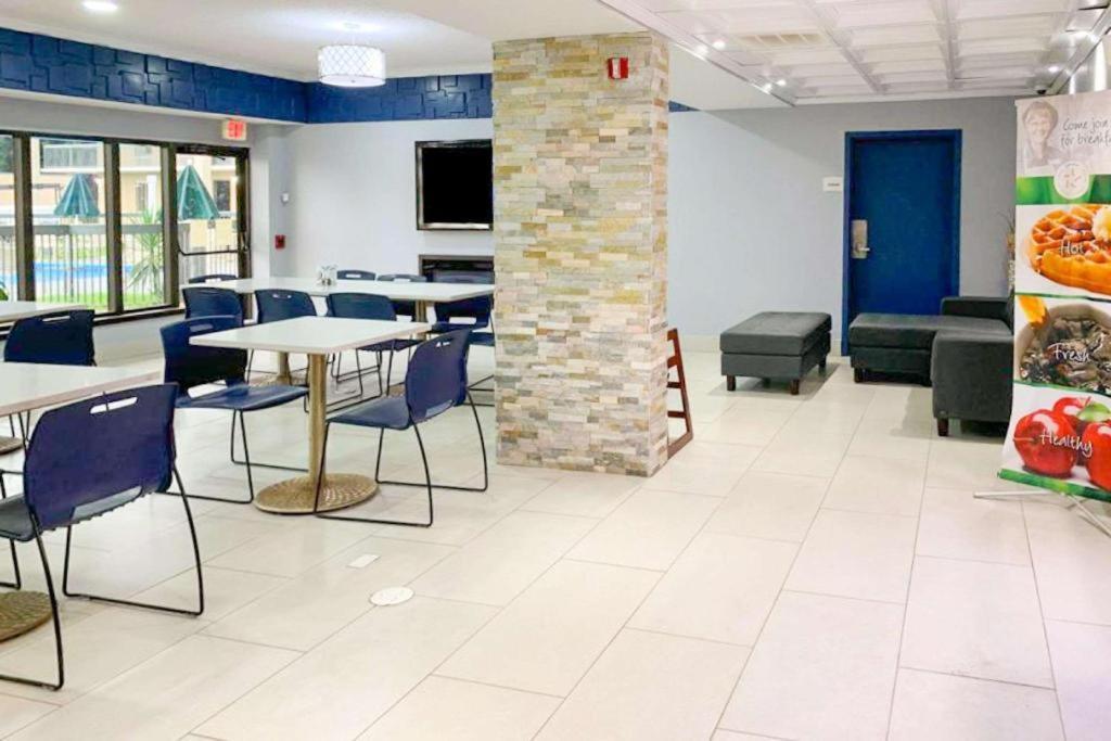 Quality Inn at Albany Mall photo 24