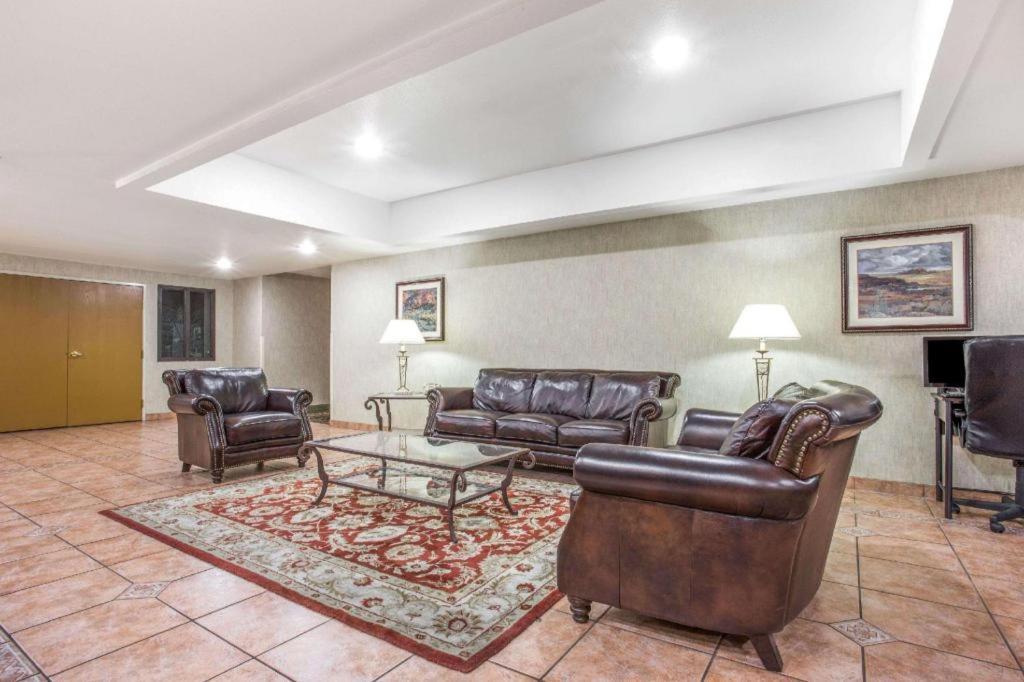 Hawthorn Suites by Wyndham Tempe/Mesa/Phoenix Area photo 3