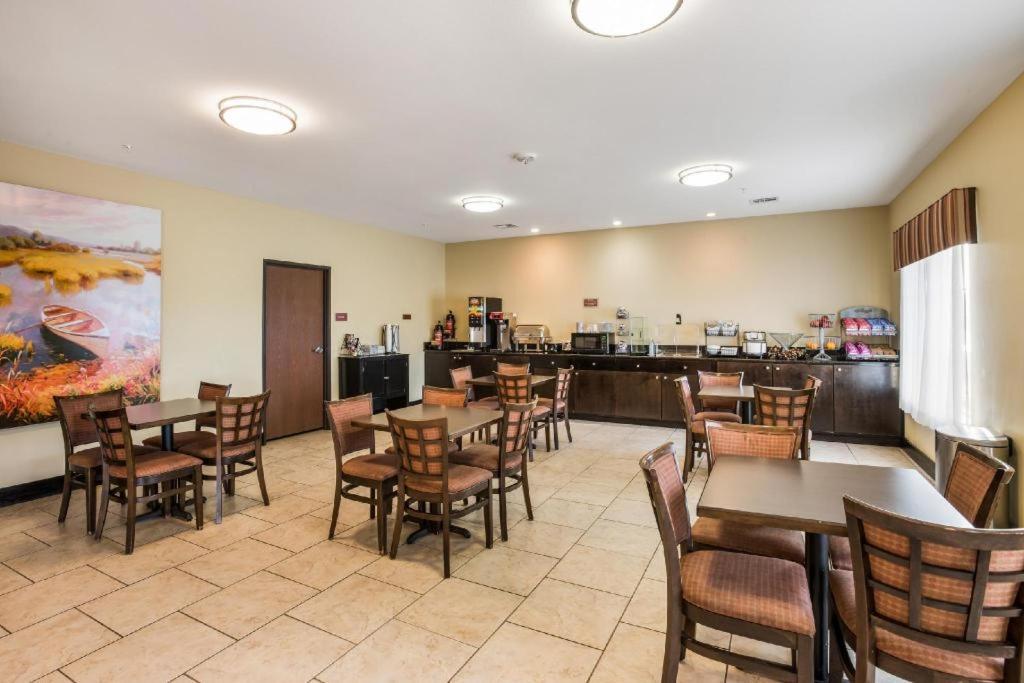 Knights Inn - Bunkie, LA photo 4