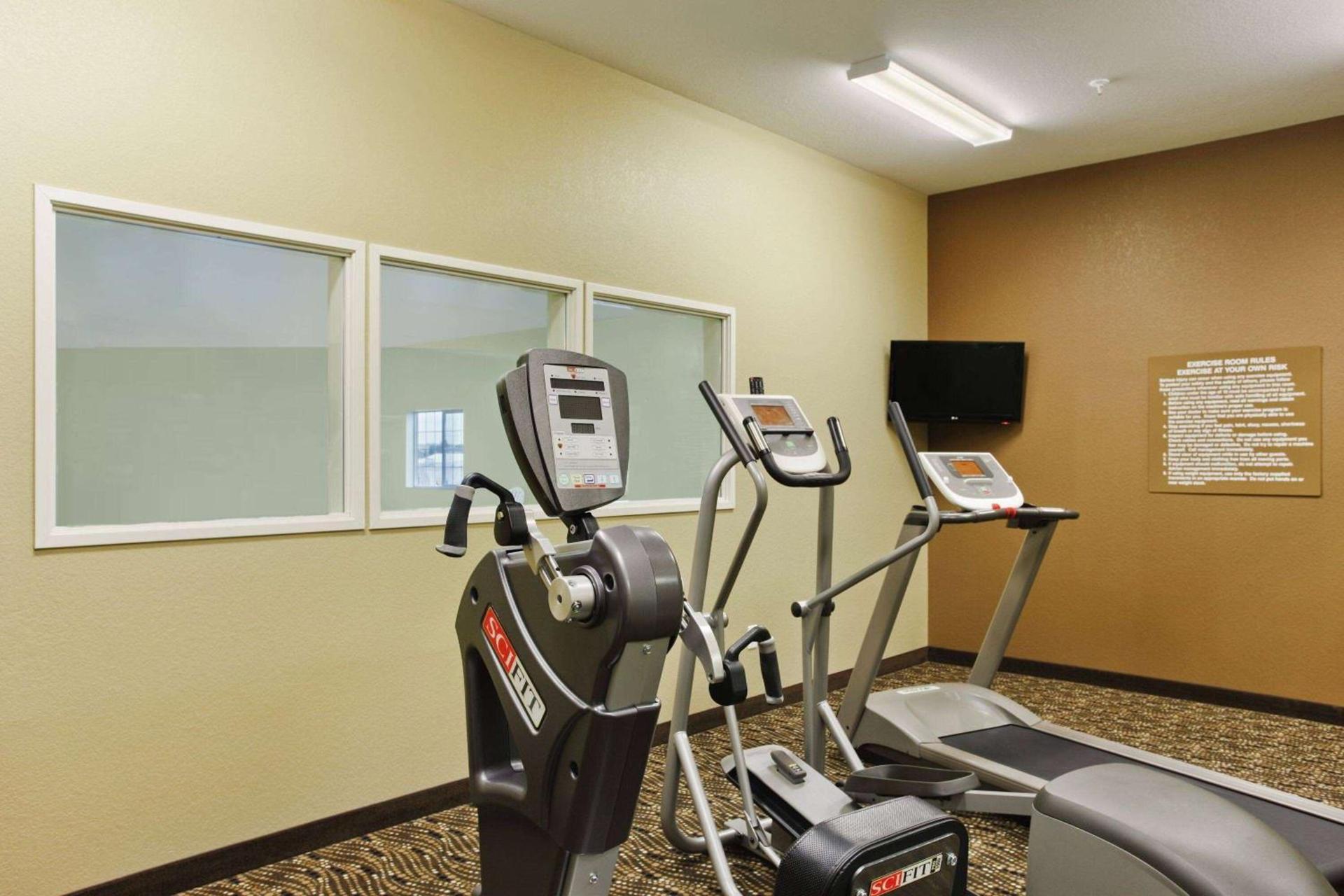 Microtel Inn & Suites by Wyndham Williston photo 24
