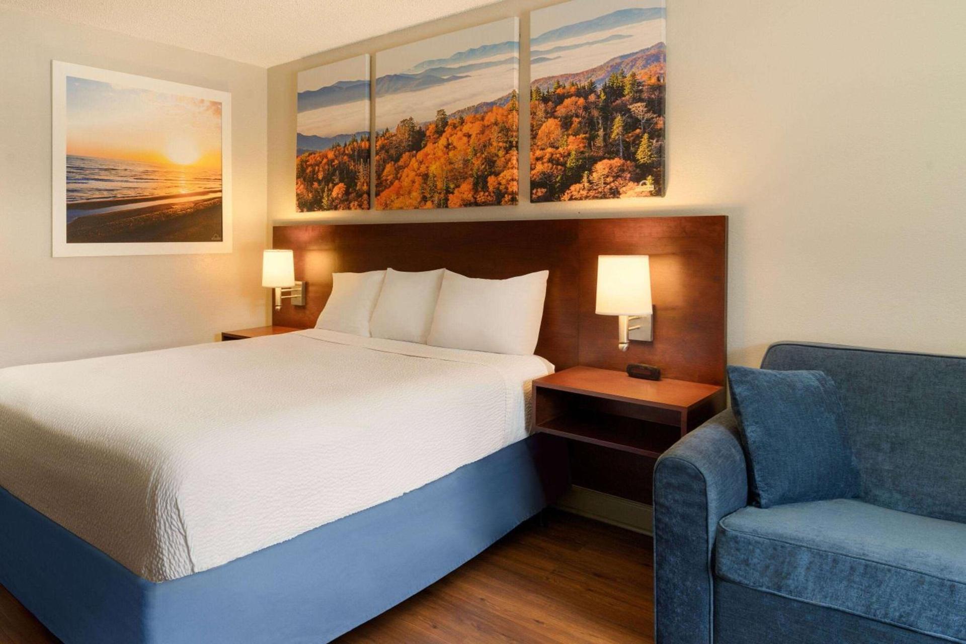 Days Inn by Wyndham Dillon photo 12