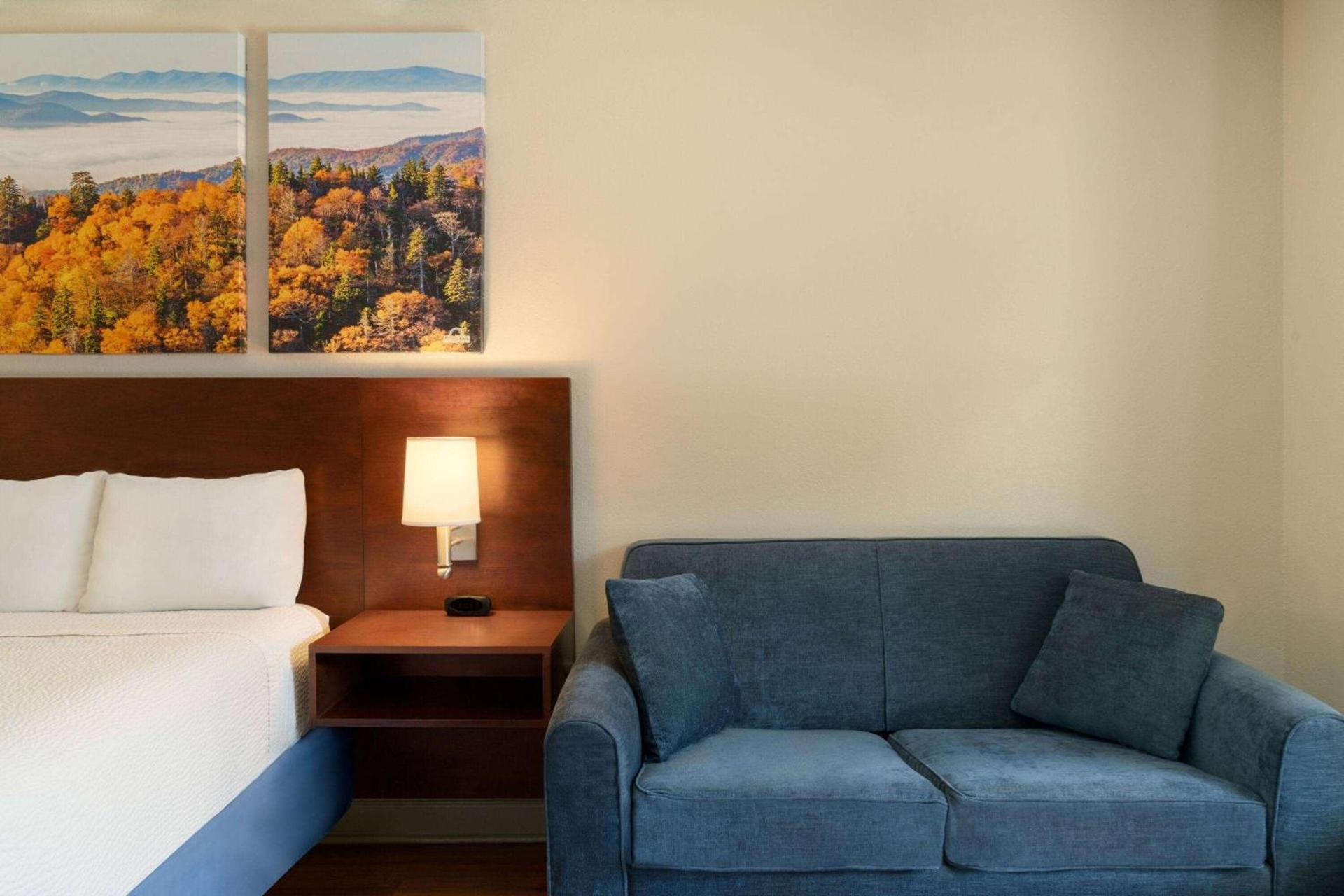 Days Inn by Wyndham Dillon photo 13