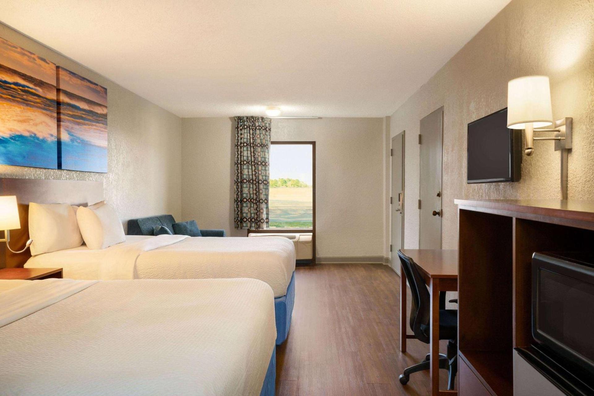 Days Inn by Wyndham Dillon photo 18