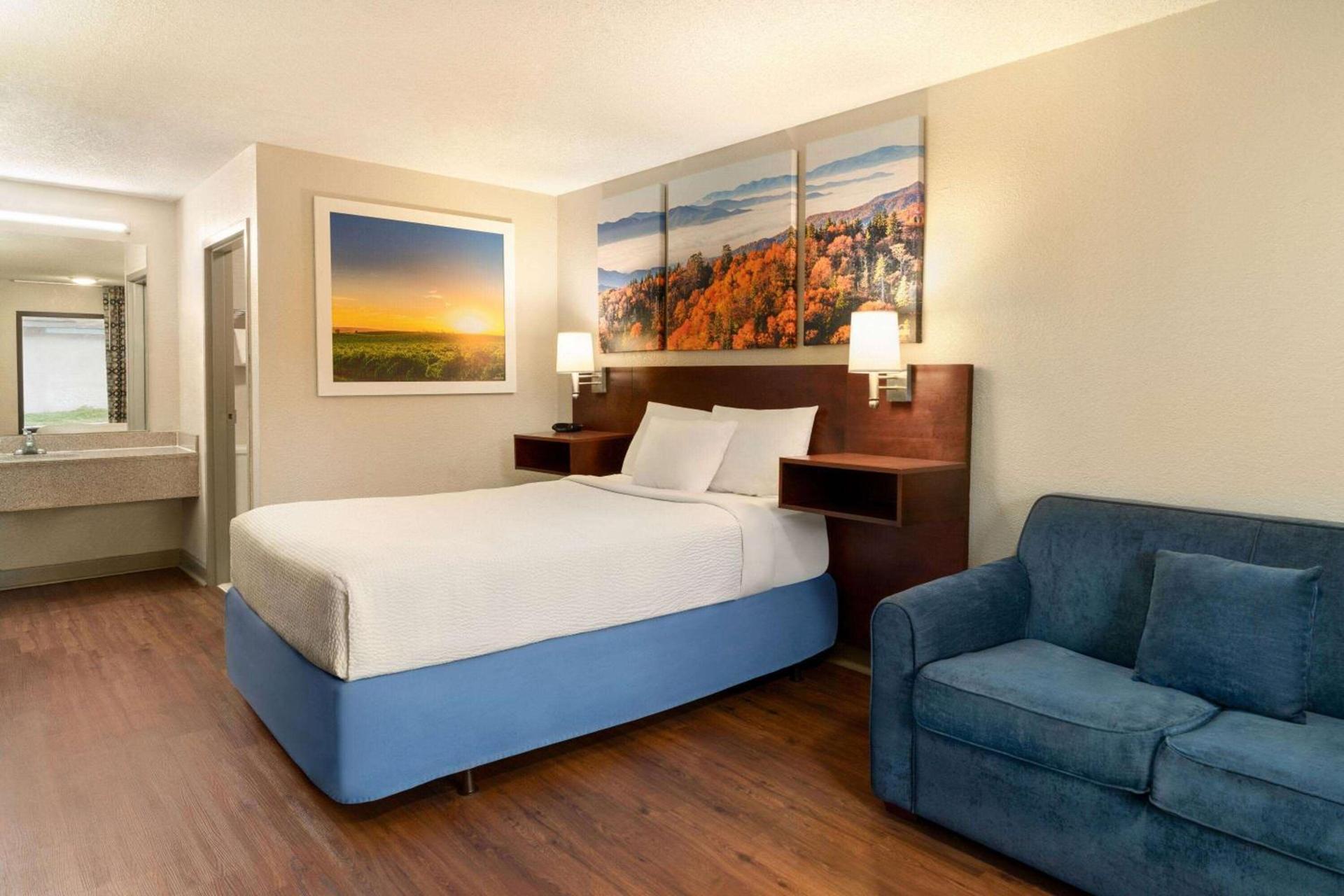 Days Inn by Wyndham Dillon photo 23
