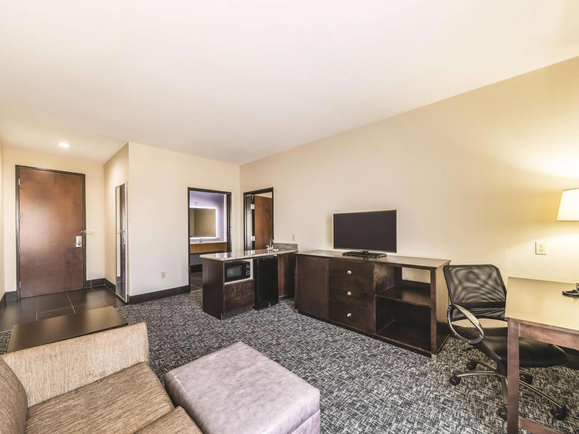 La Quinta by Wyndham Tulsa - Catoosa photo 26
