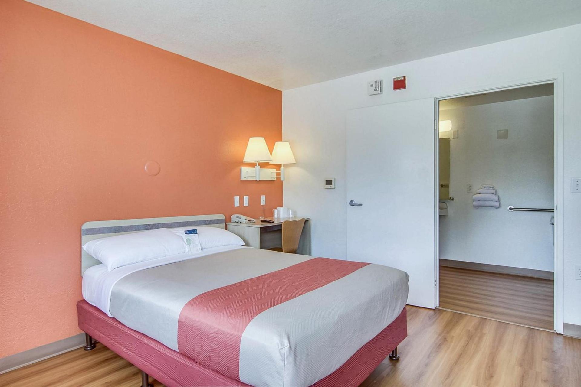 Motel 6-Jacksonville, FL - Orange Park photo 41