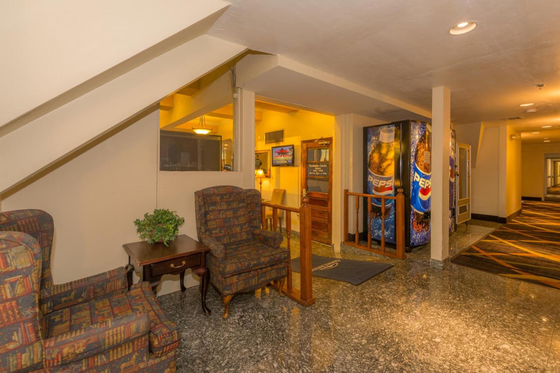 Howard Johnson by Wyndham Oklahoma City OKC Airport, Fairgrounds, I40 photo 30