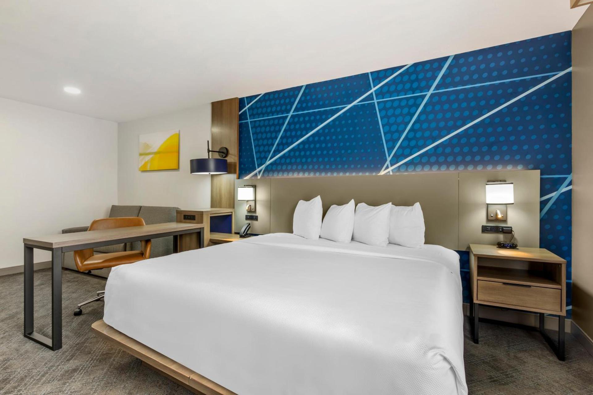 Comfort Inn & Suites Irving Las Colinas DFW photo 26