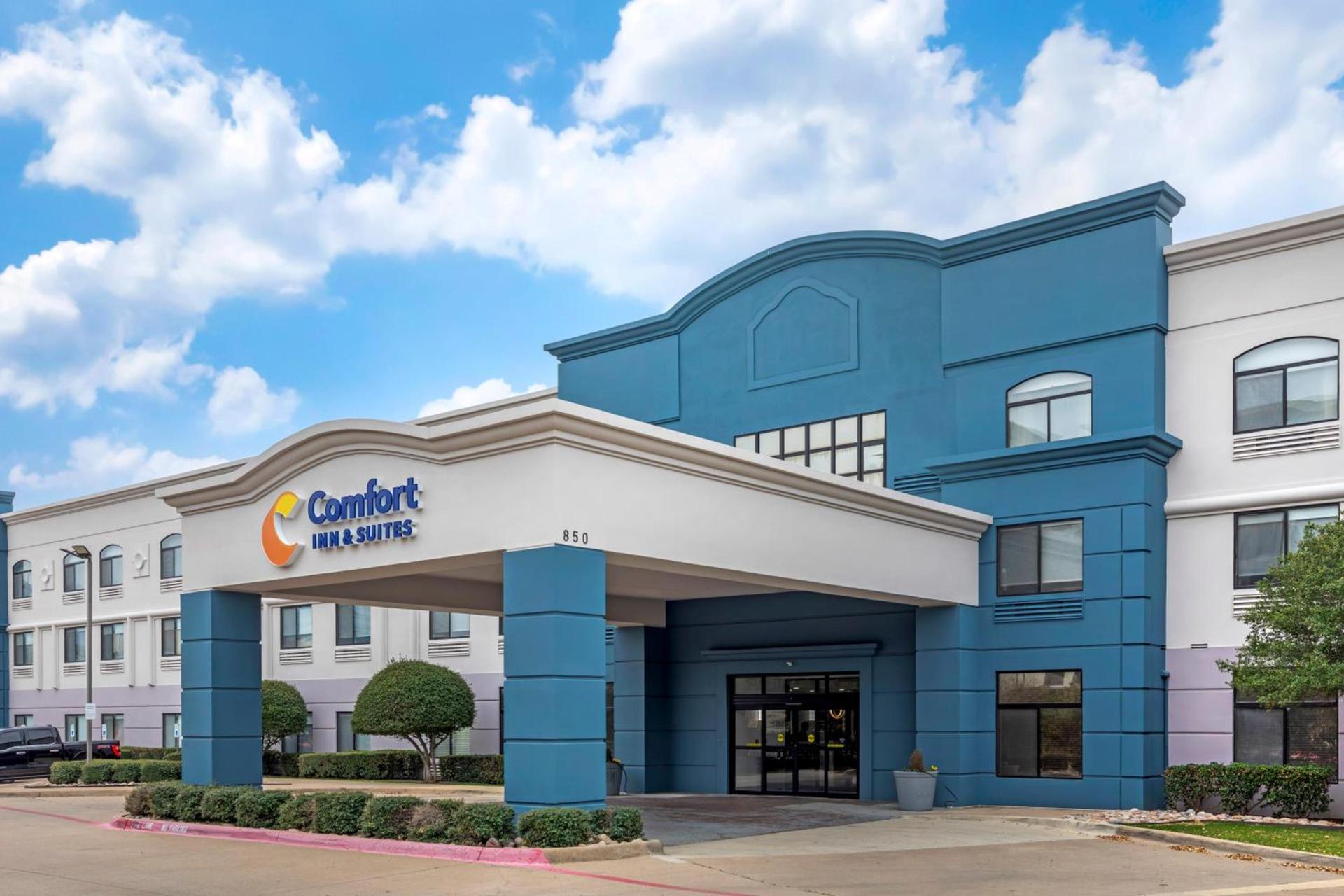 Comfort Inn & Suites Irving Las Colinas DFW photo 1