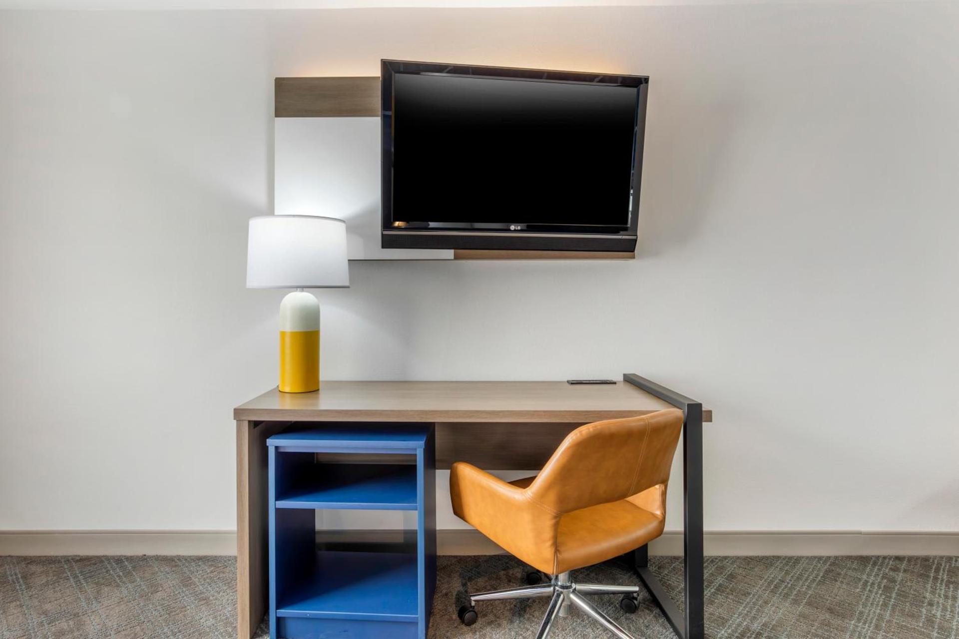 Comfort Inn & Suites Irving Las Colinas DFW photo 18