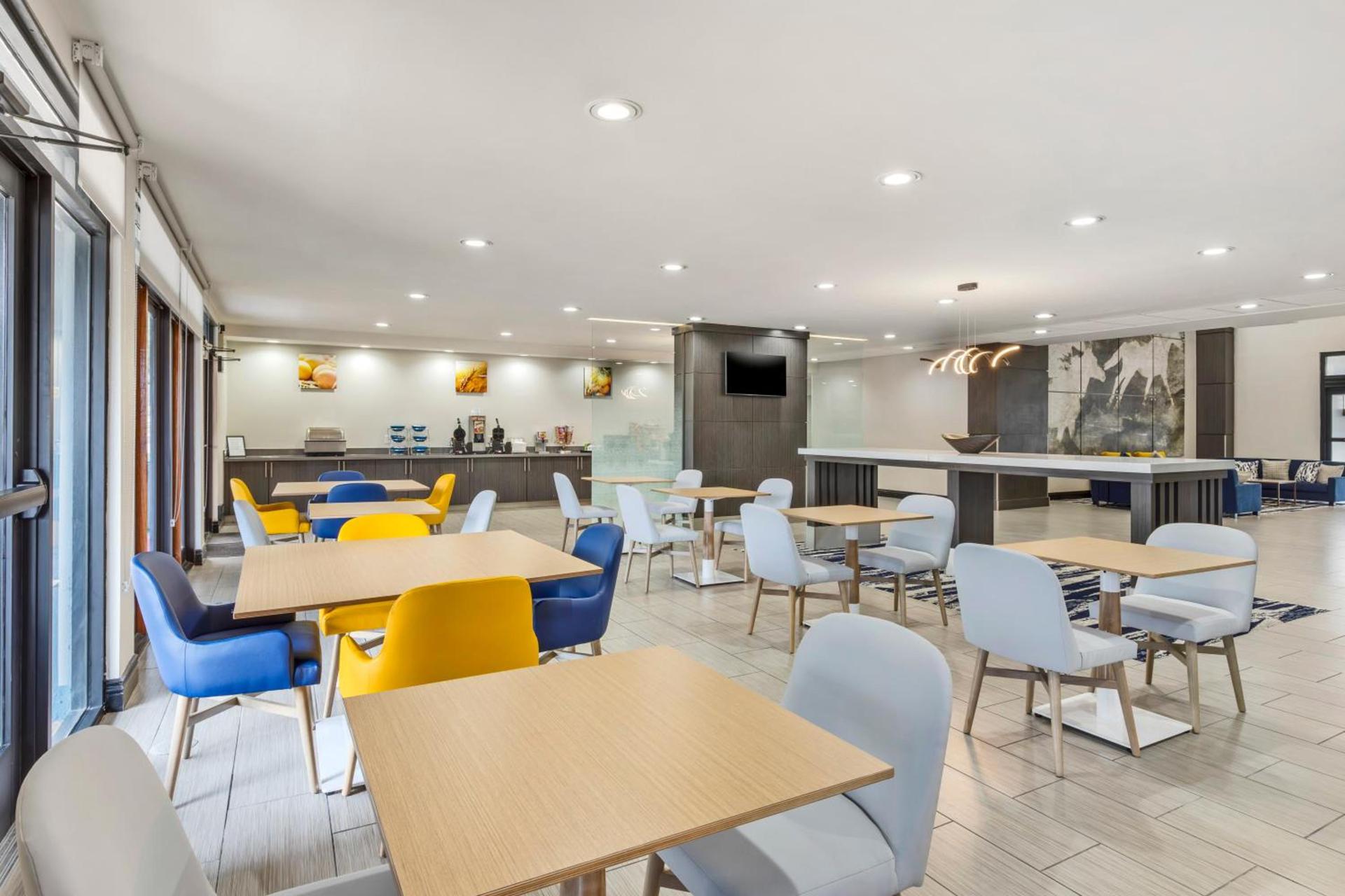 Comfort Inn & Suites Irving Las Colinas DFW photo 21