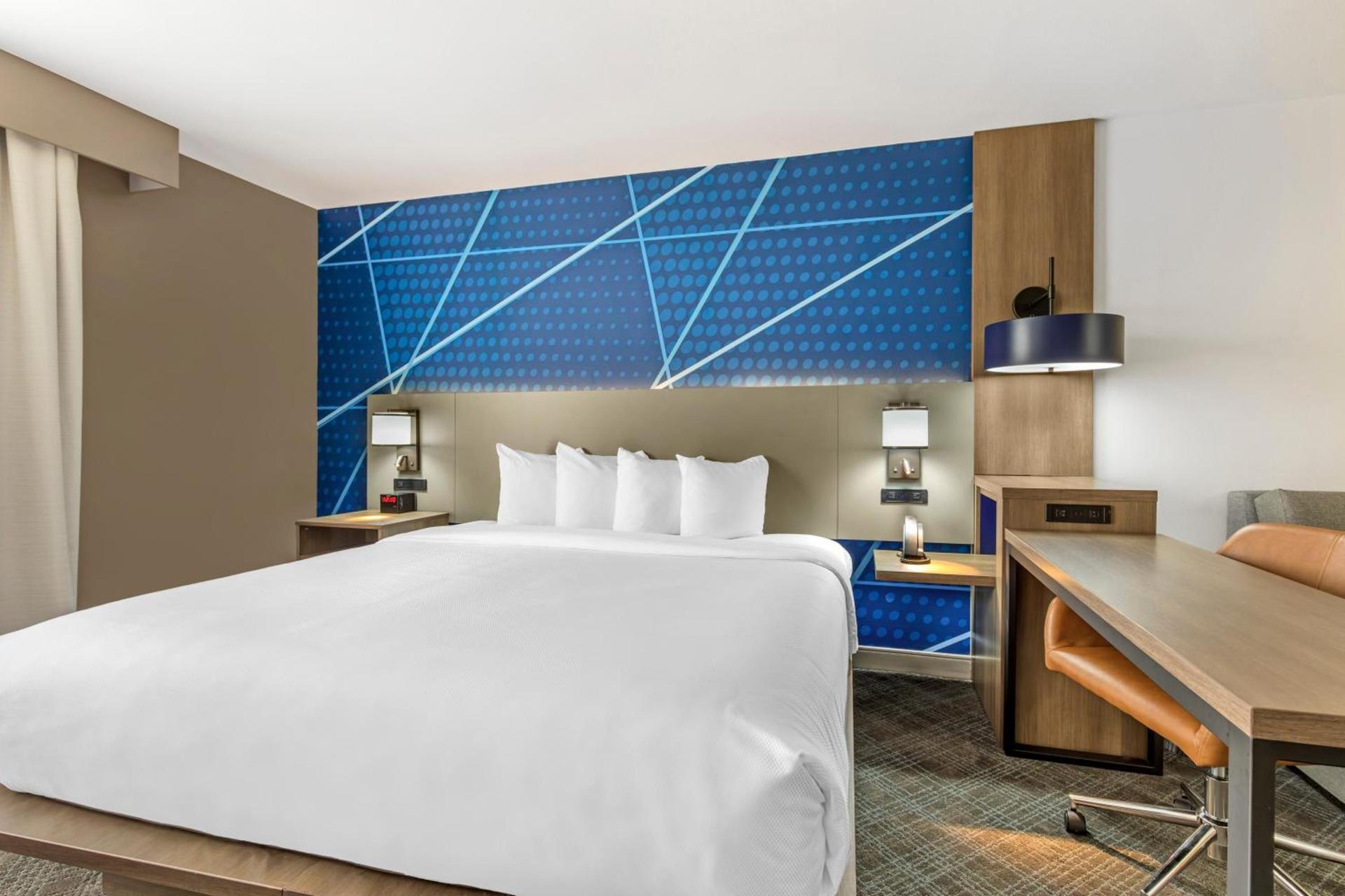 Comfort Inn & Suites Irving Las Colinas DFW photo 14