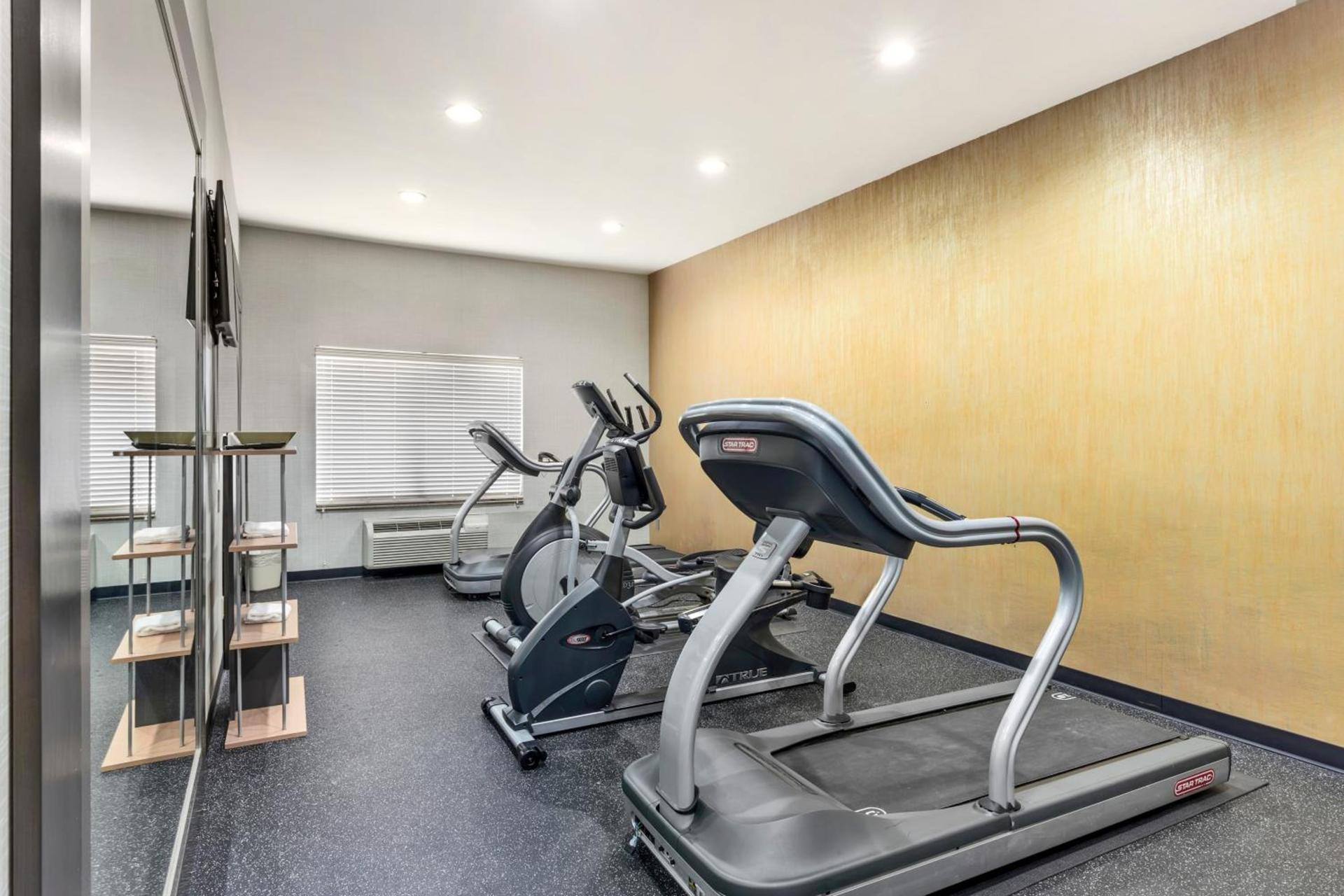 Comfort Inn & Suites Irving Las Colinas DFW photo 28