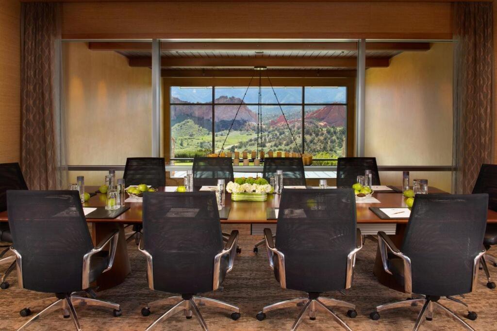 Garden of the Gods Resort & Club photo 53