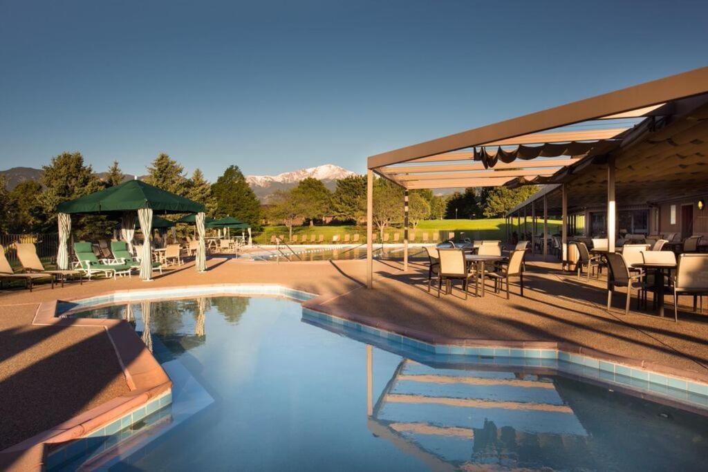 Garden of the Gods Resort & Club photo 54