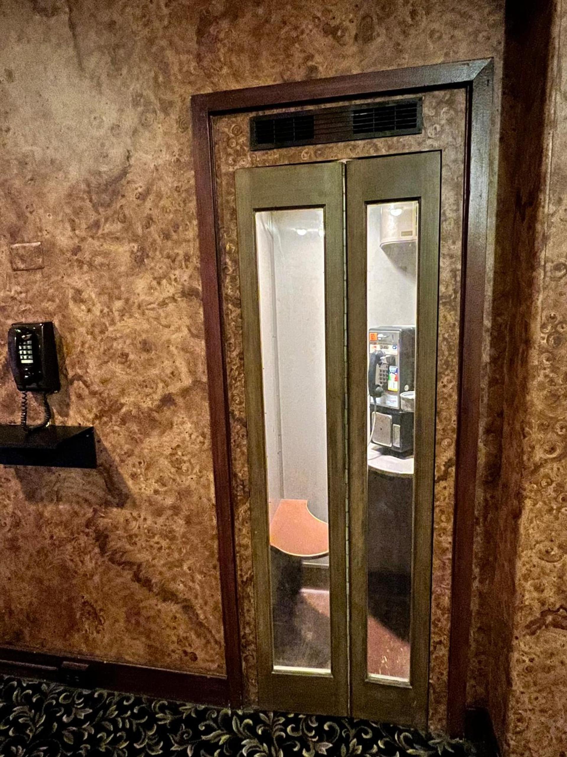 Lenox Hotel and Suites photo 16