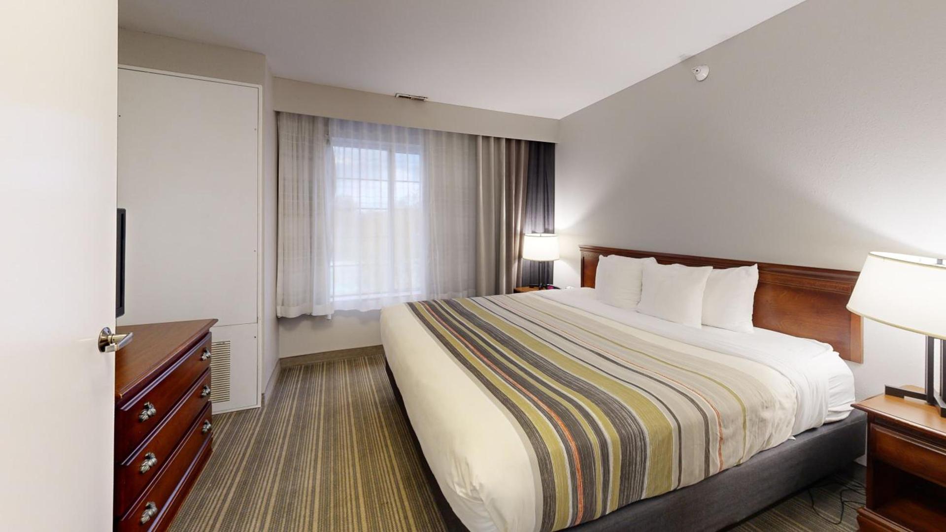 Country Inn & Suites by Radisson, Michigan City, IN photo 3