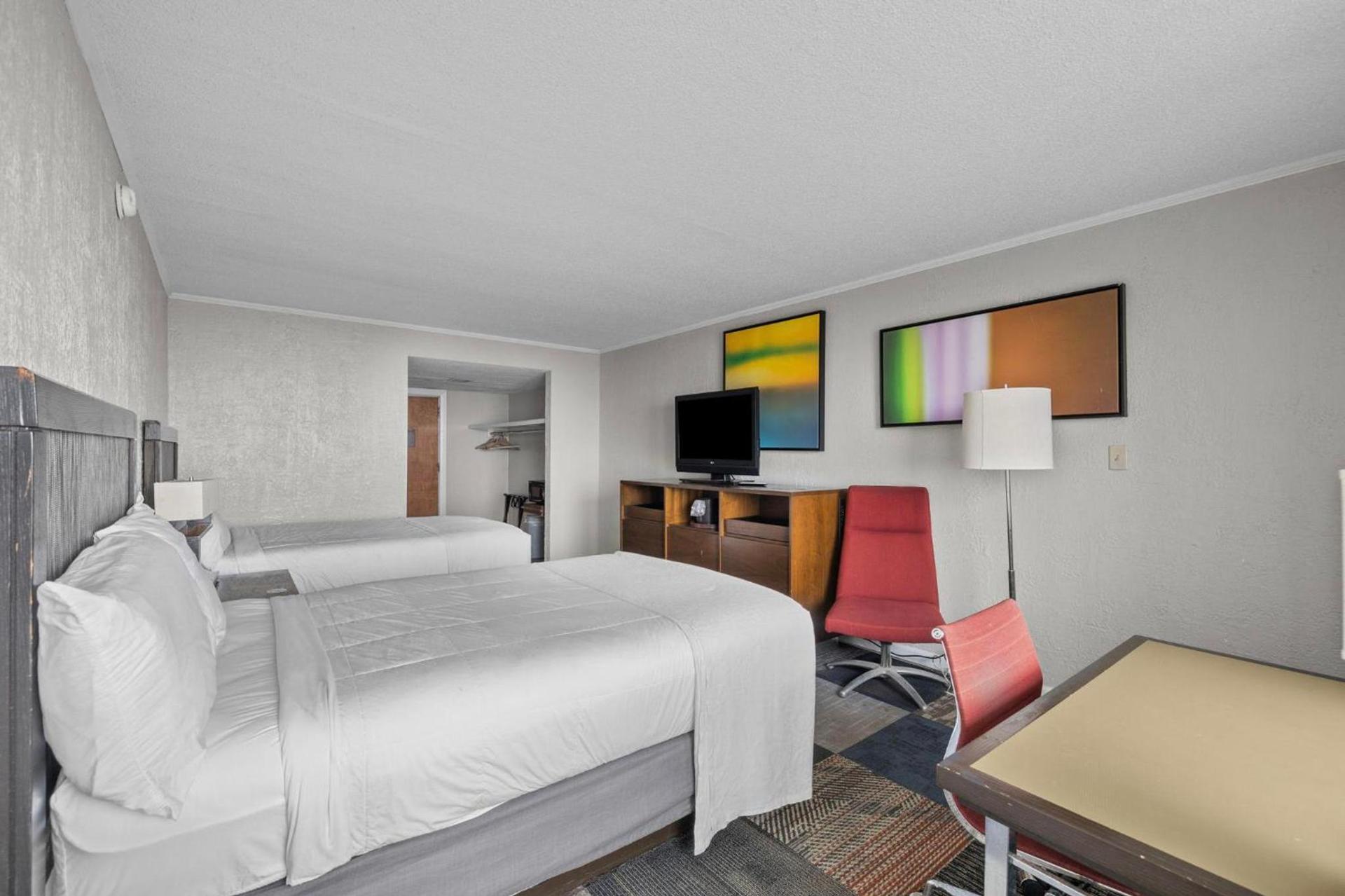 Oasis Hotel photo 14