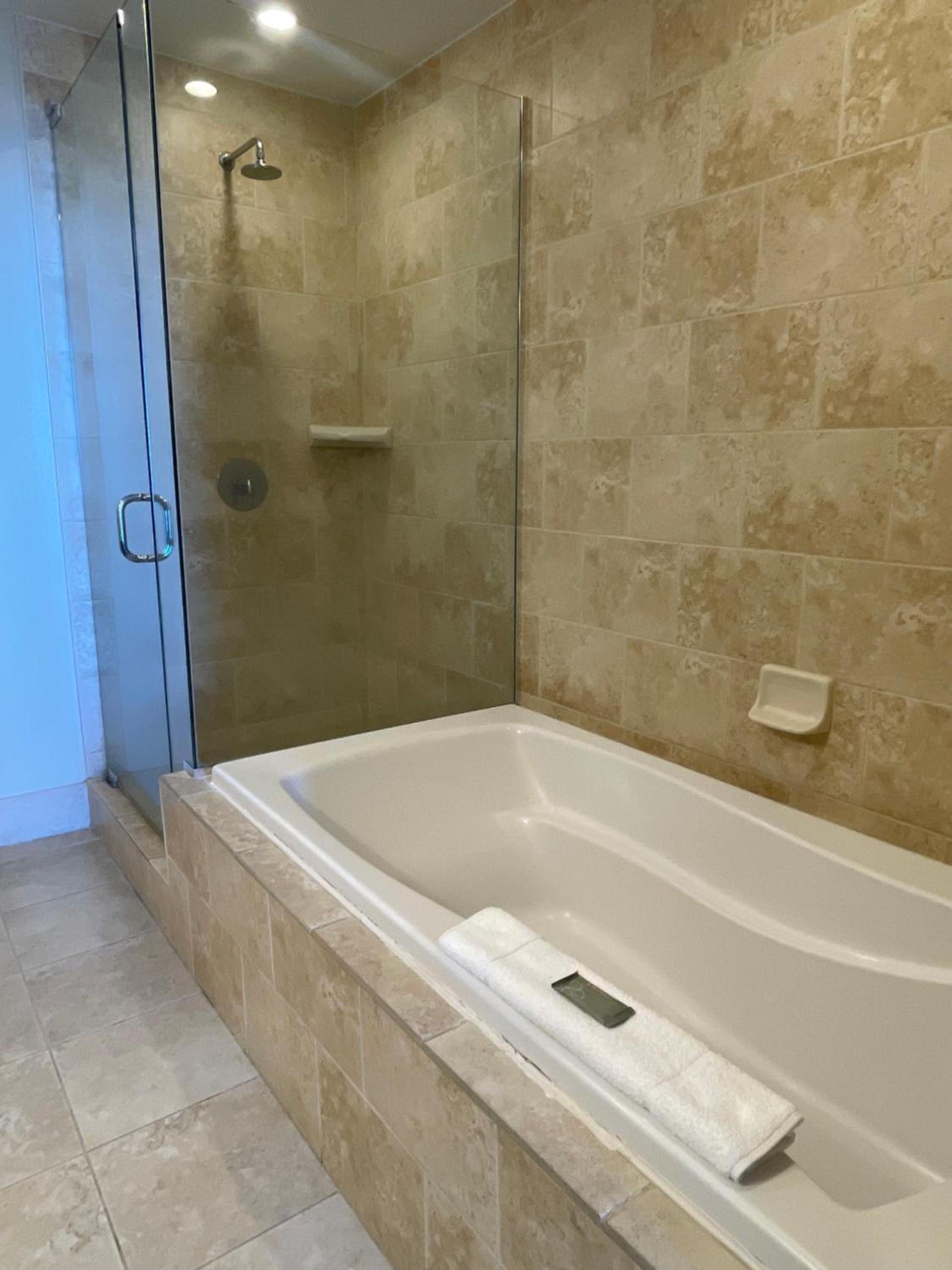 South Beach Biloxi Hotel & Suites photo 37