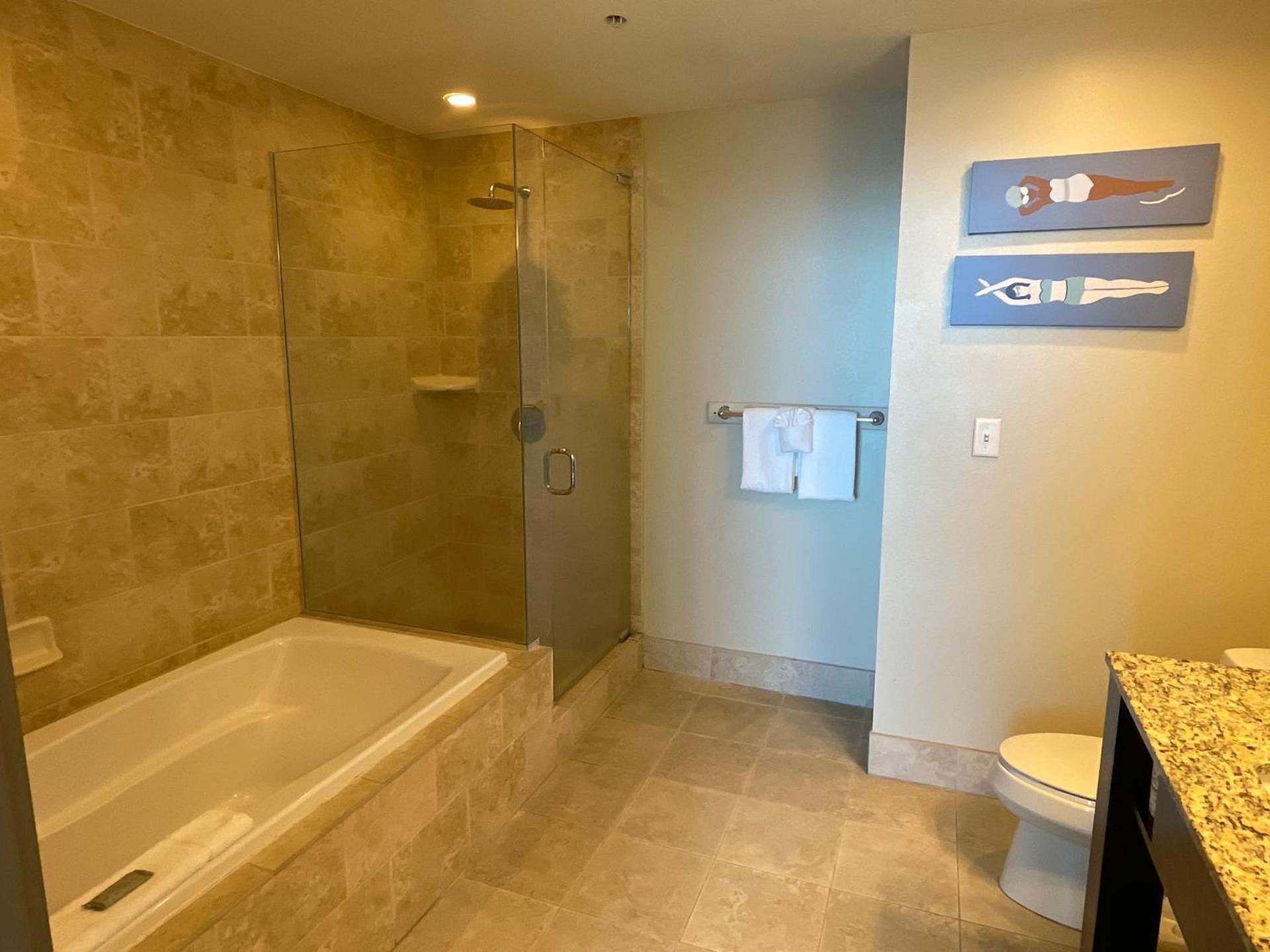 South Beach Biloxi Hotel & Suites photo 52