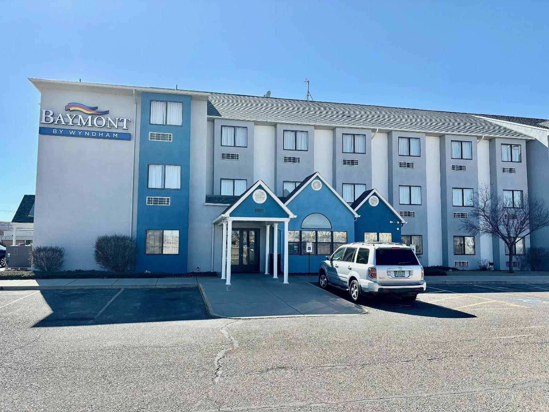 Baymont by Wyndham Farmington photo 43