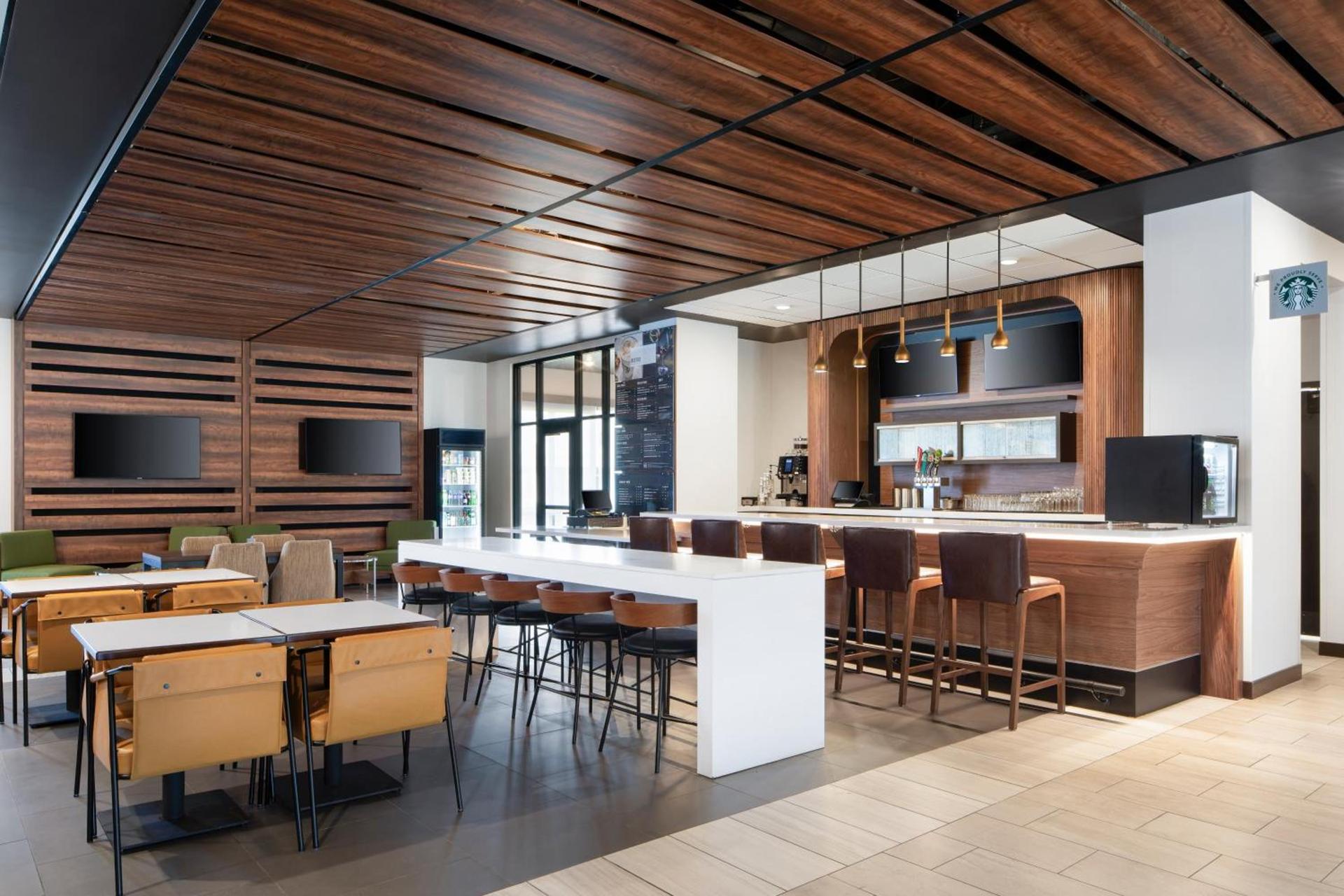 Courtyard by Marriott Seattle SeaTac Airport photo 6