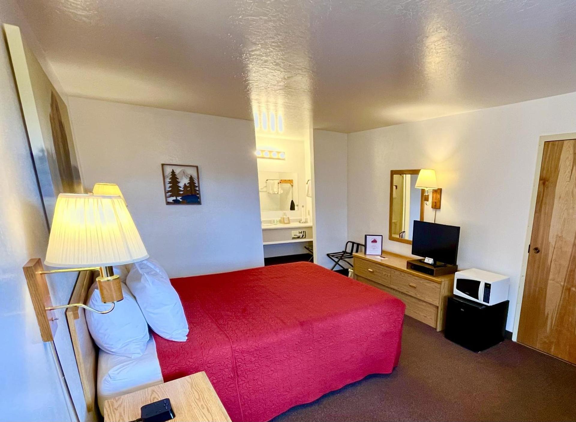 Red Bear Inn photo 20