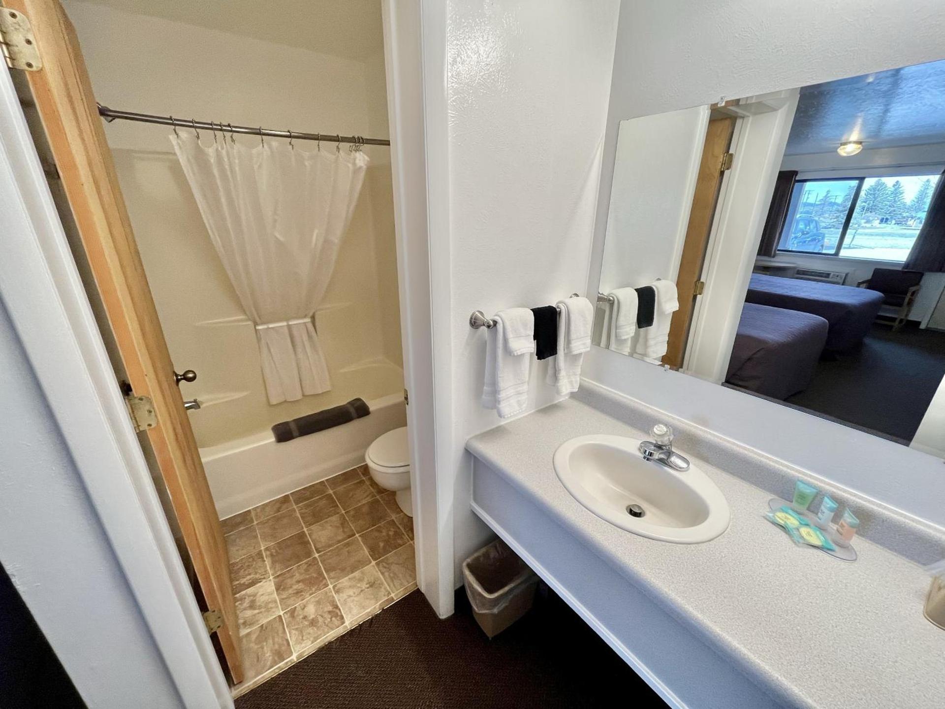 Red Bear Inn photo 29