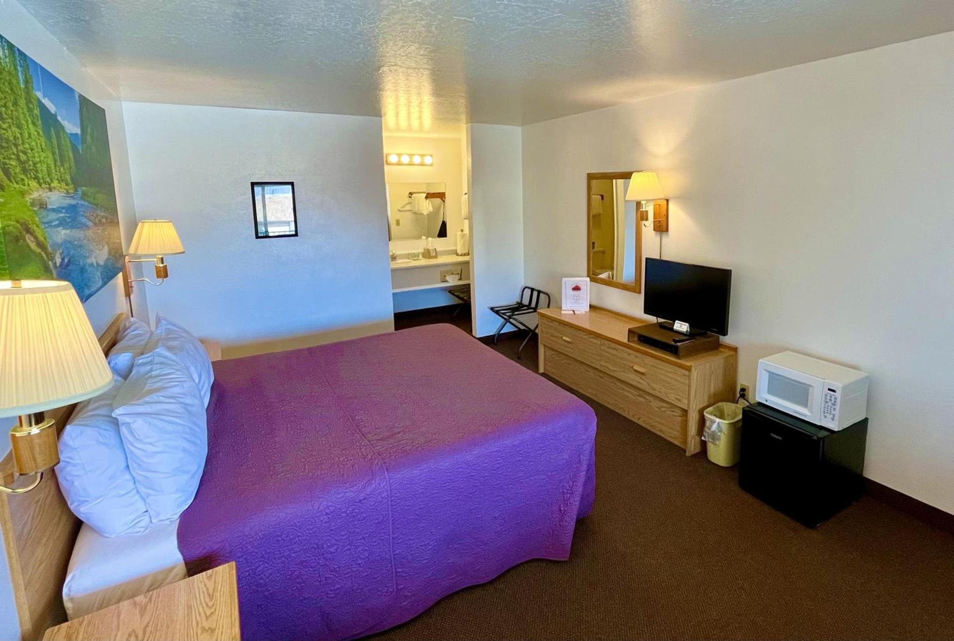 Red Bear Inn photo 40