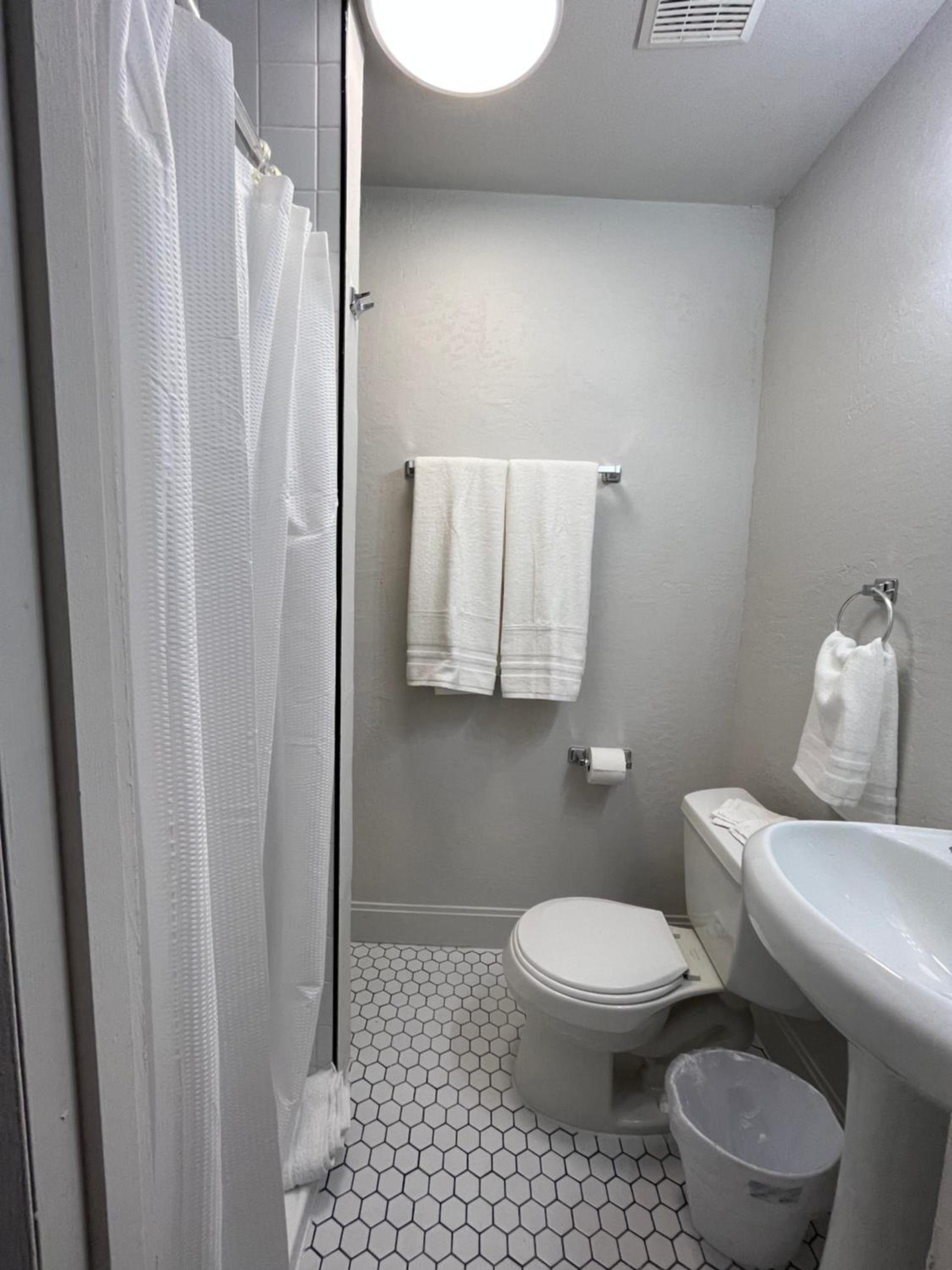 Arizona 9 Motor Hotel photo 2