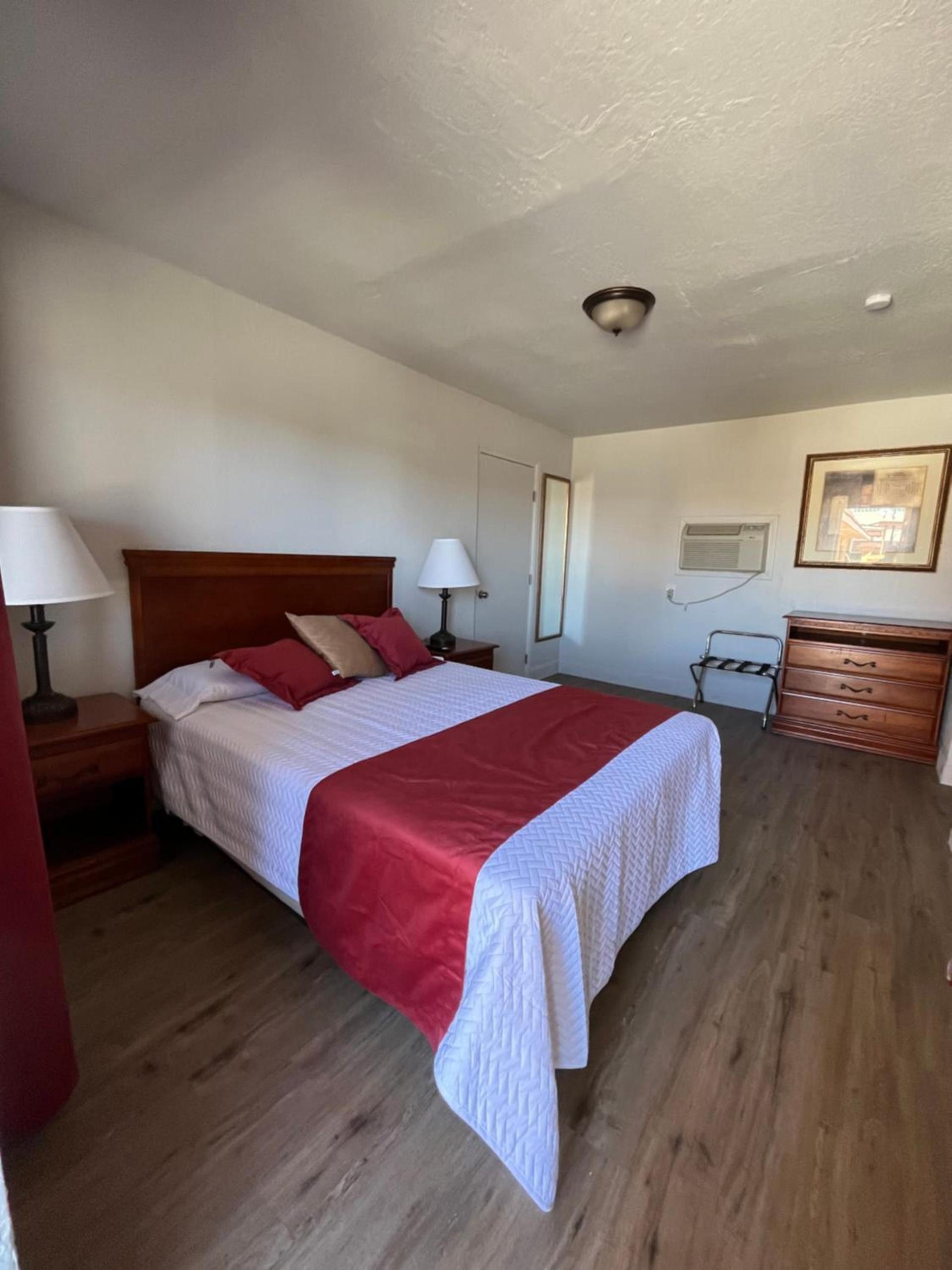 Arizona 9 Motor Hotel photo 11