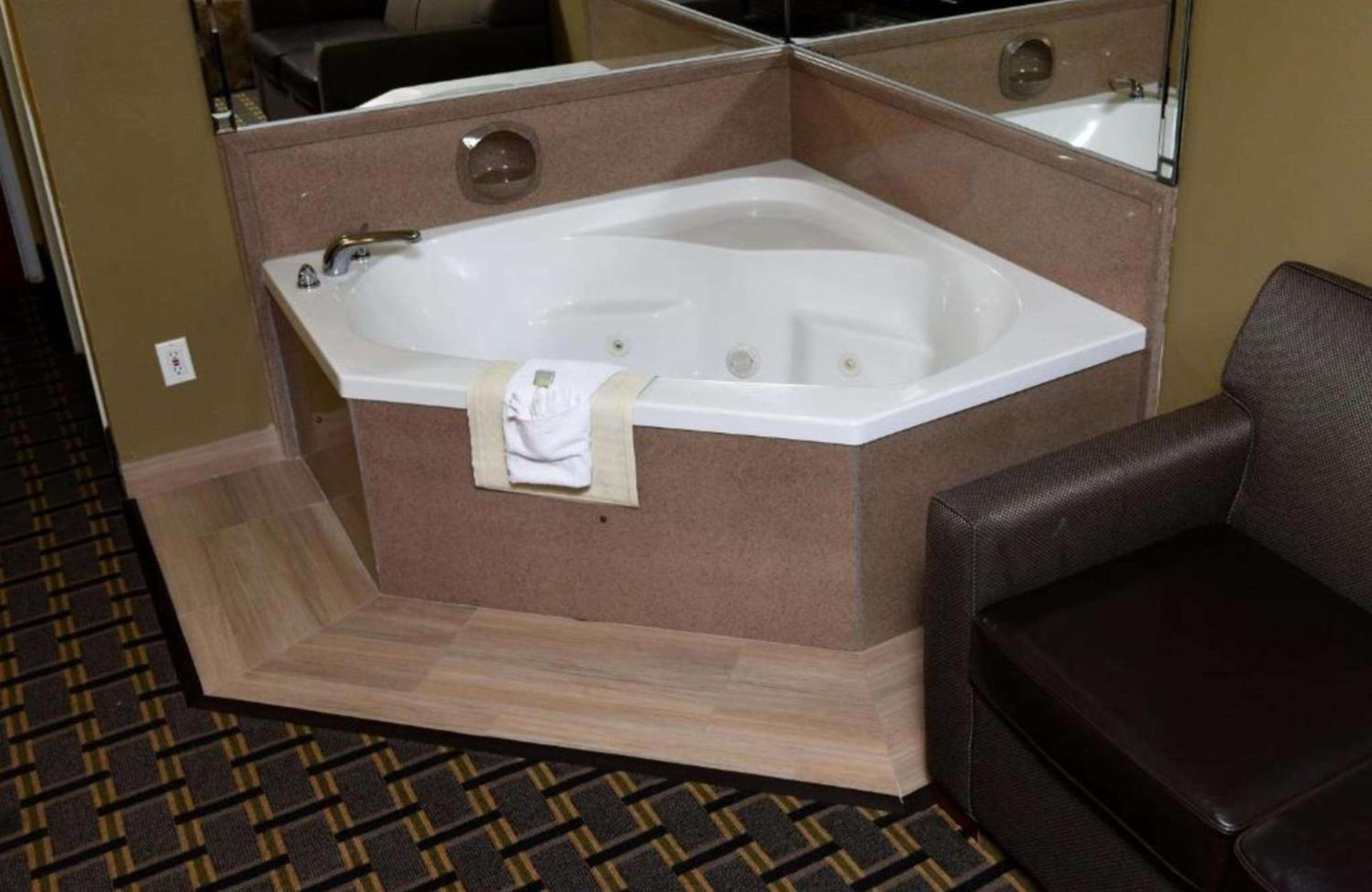 Best Western Zachary Inn photo 39