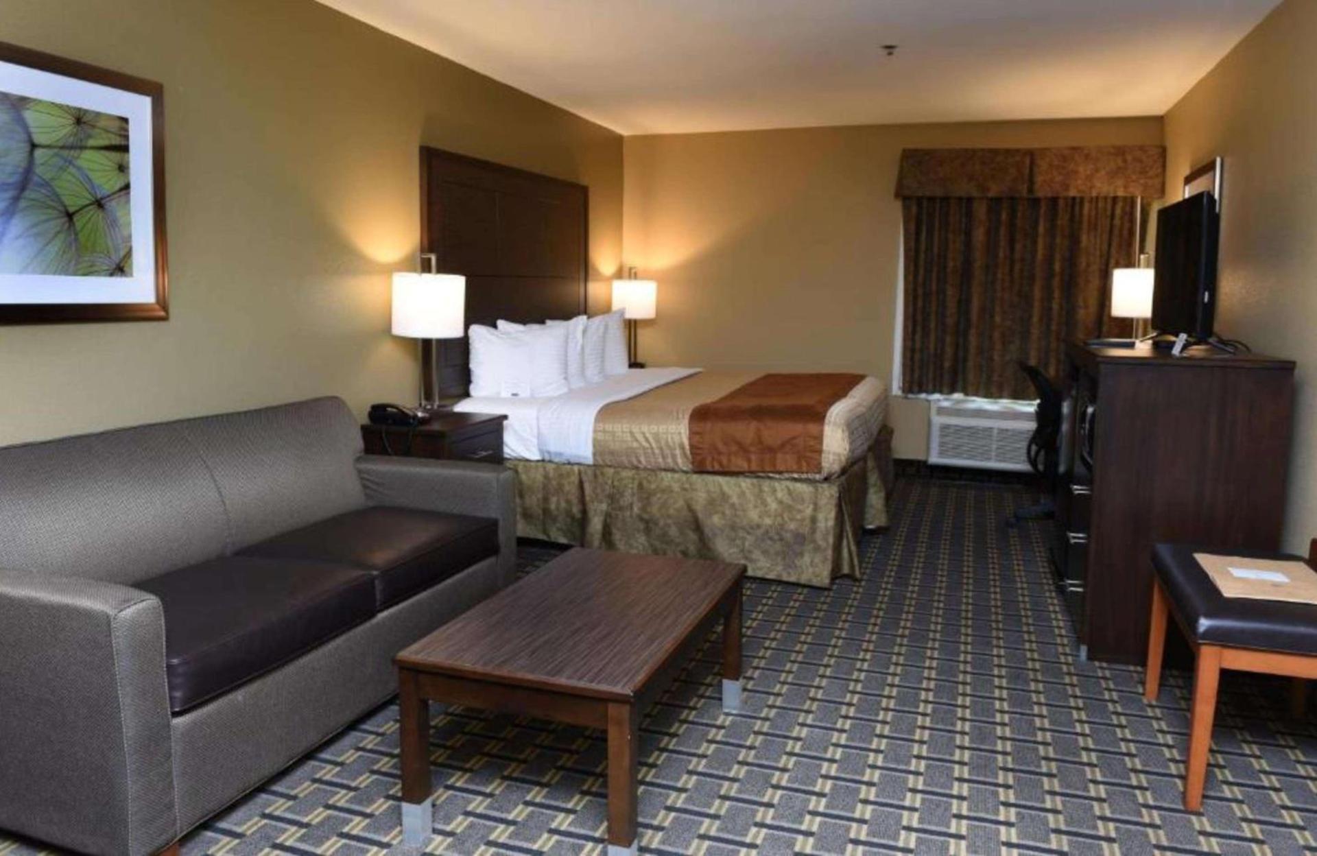 Best Western Zachary Inn photo 42