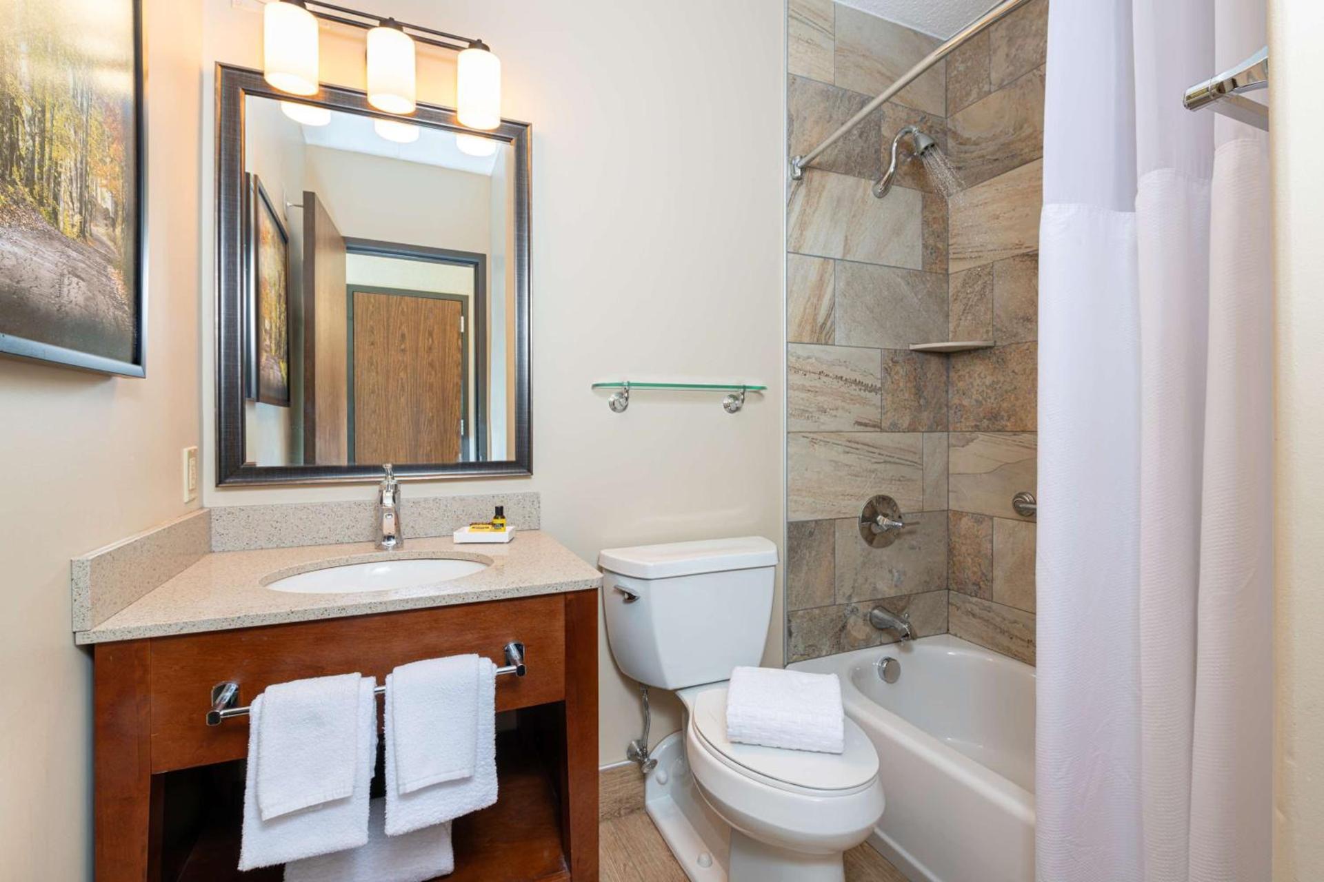 Best Western Plus Waterbury - Stowe photo 43