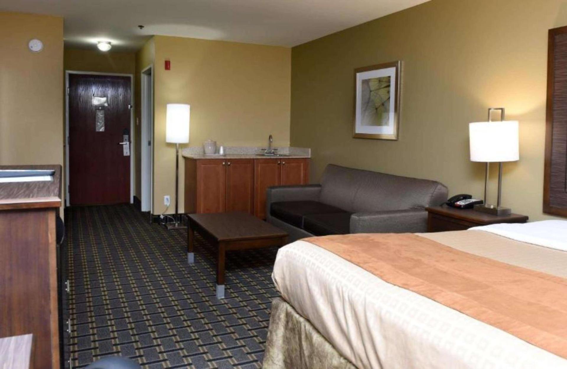 Best Western Zachary Inn photo 43