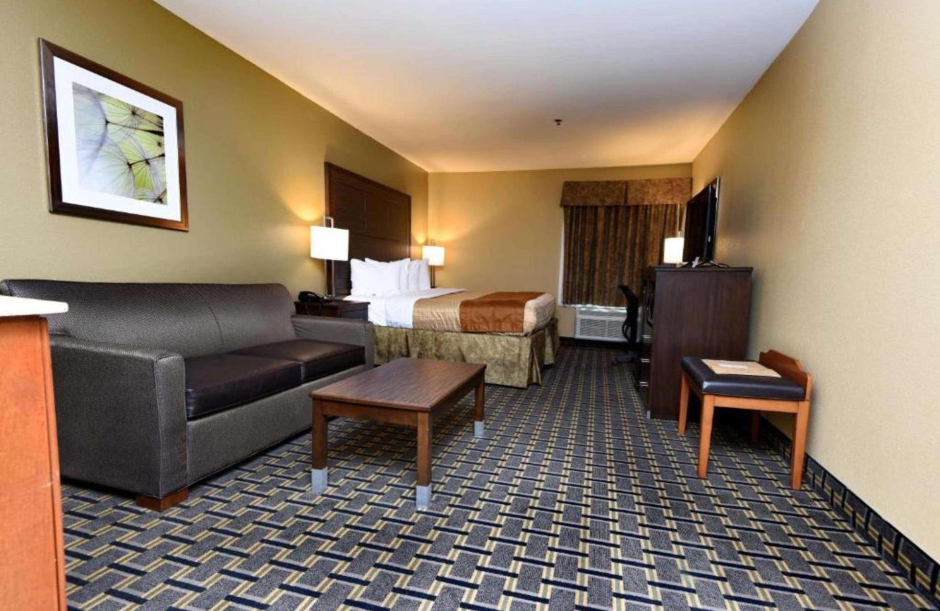 Best Western Zachary Inn photo 44