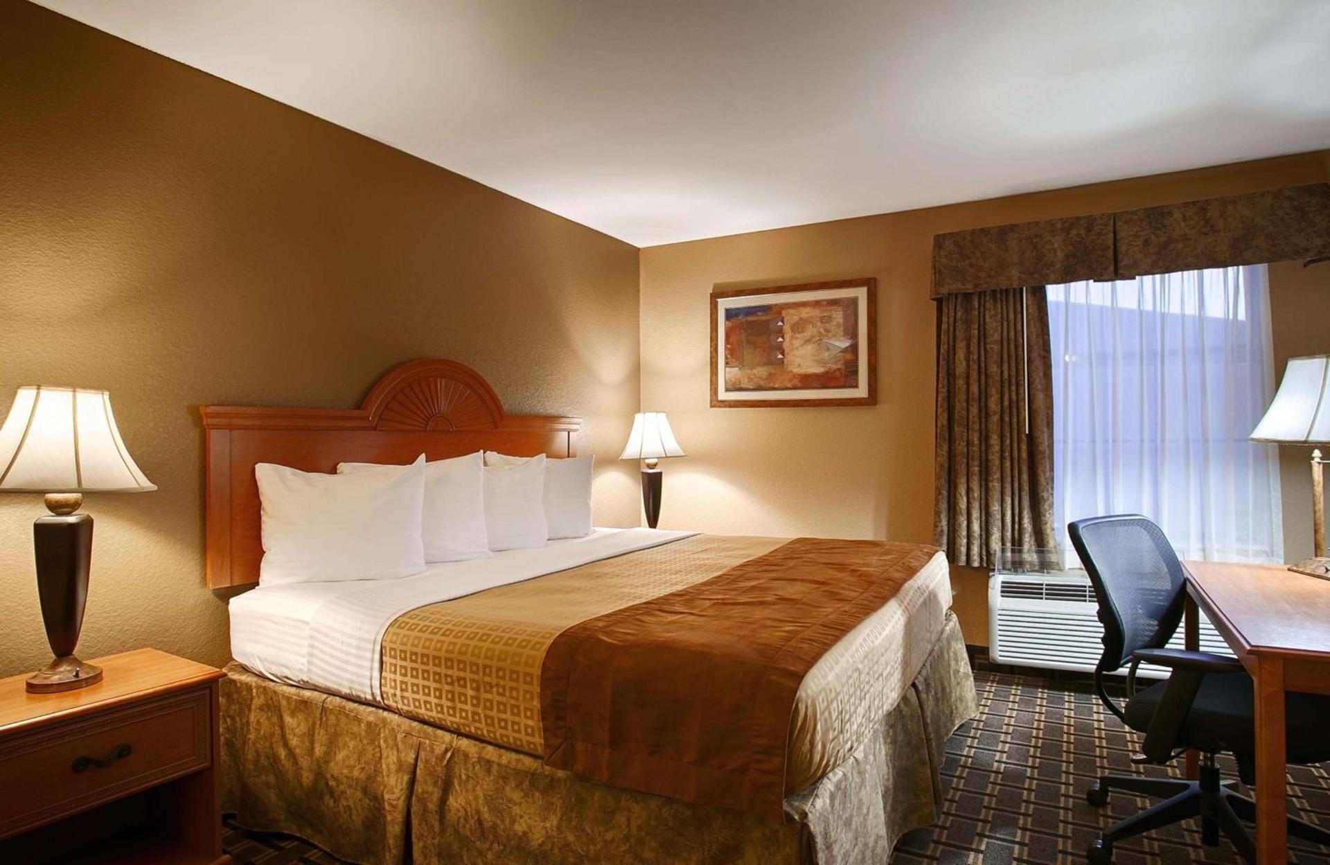 Best Western Zachary Inn photo 16