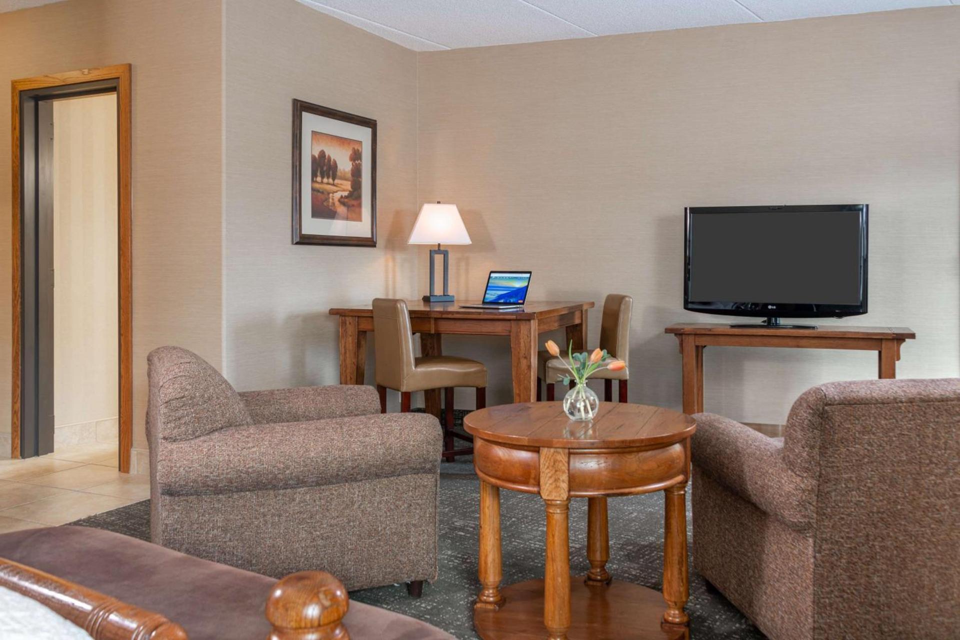 Best Western Plus Waterbury - Stowe photo 21
