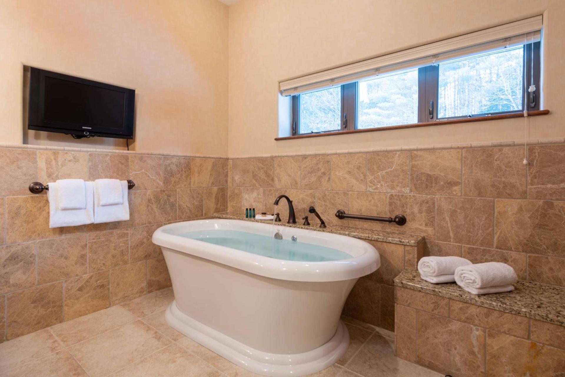 Best Western Plus Waterbury - Stowe photo 46