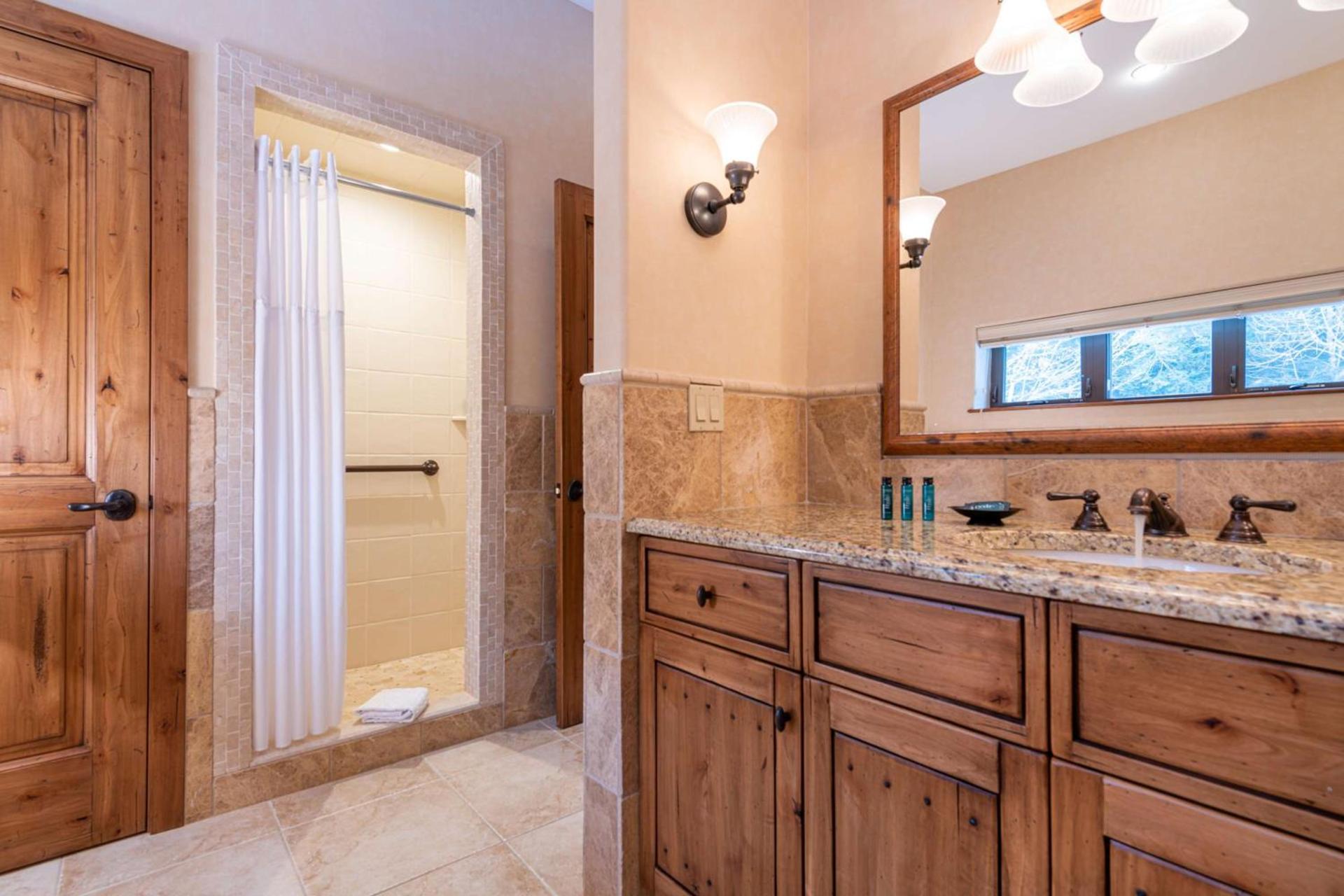 Best Western Plus Waterbury - Stowe photo 47
