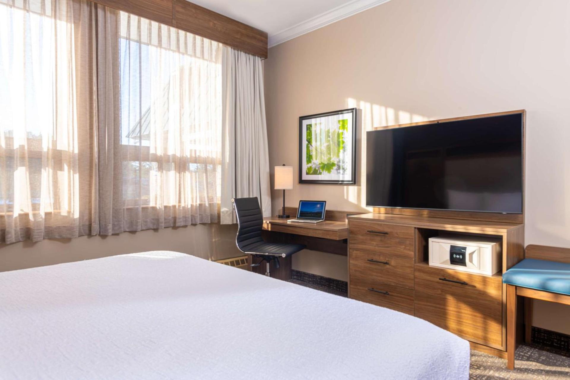 Best Western Plus Waterbury - Stowe photo 33