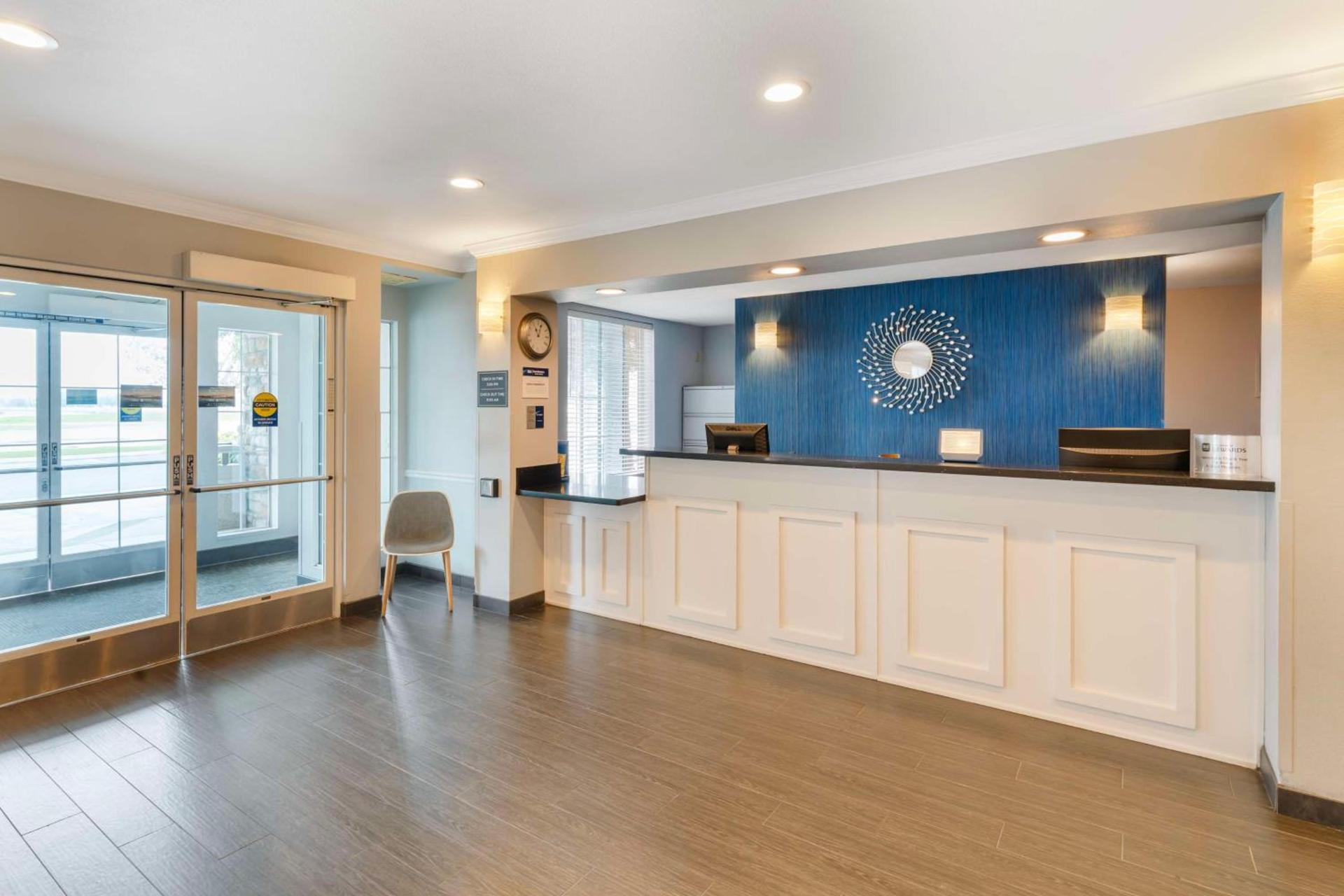 Best Western Visalia Hotel photo 10